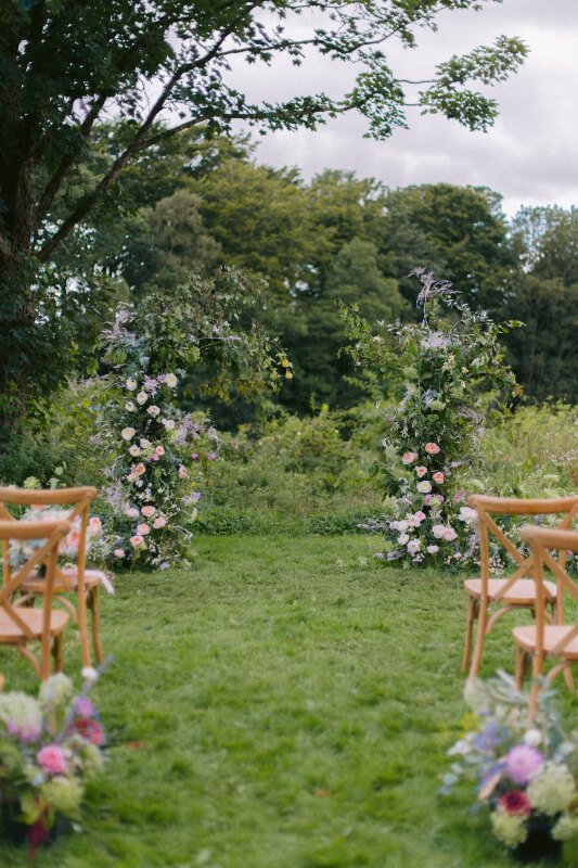 English garden wedding style.jpg
