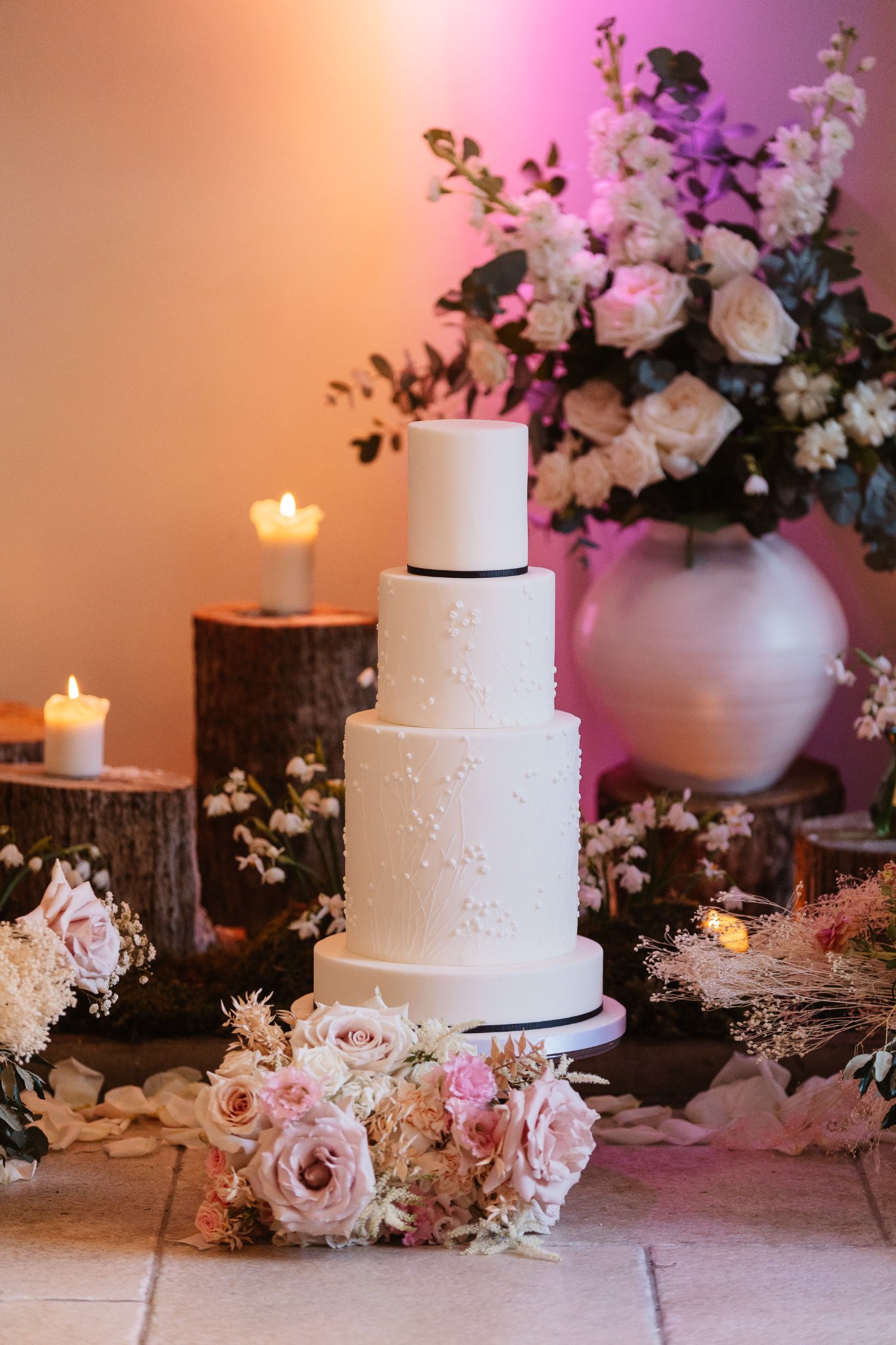 Romantic wedding cake and flowers north wales.jpg