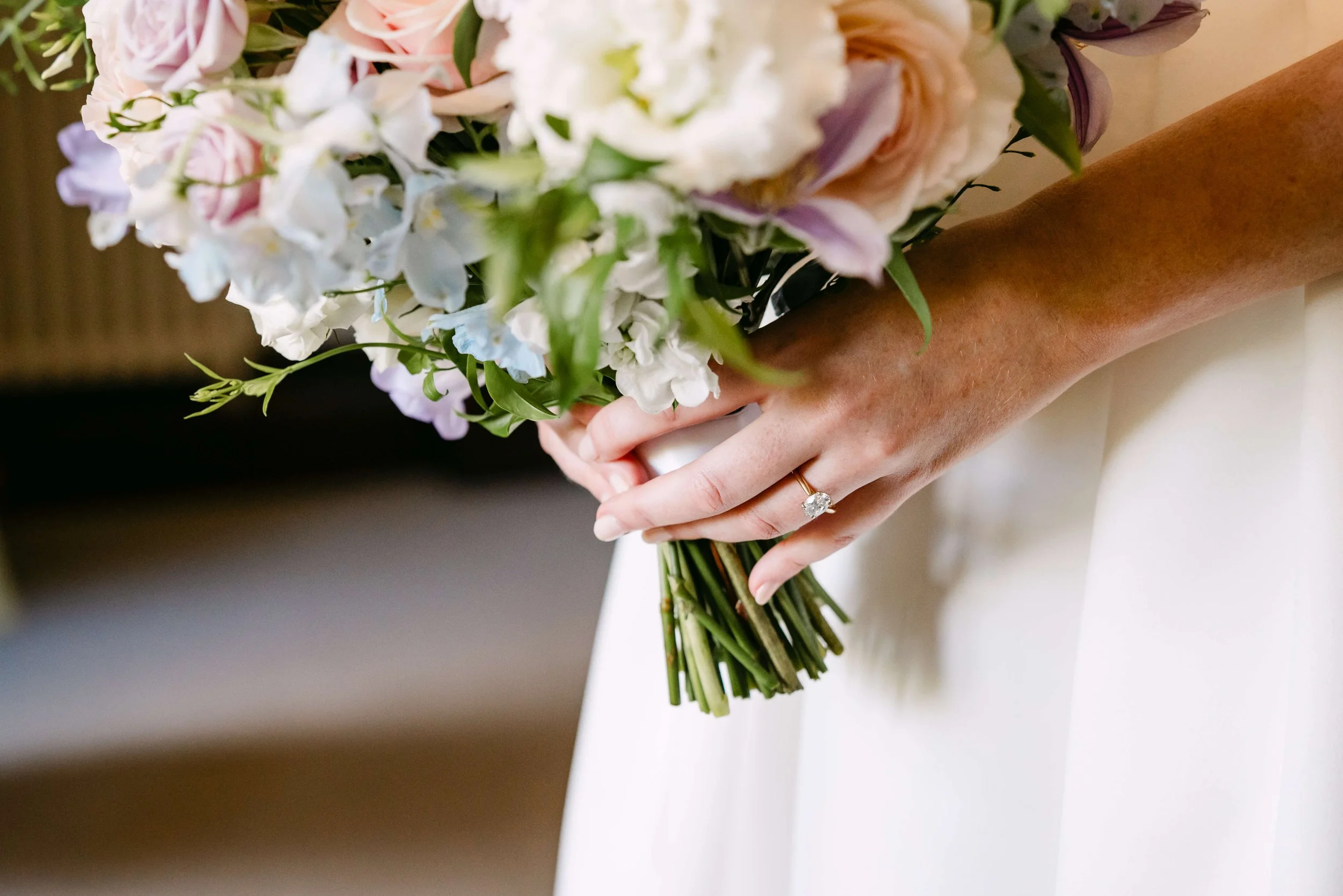 Natural luxurious wedding flowers