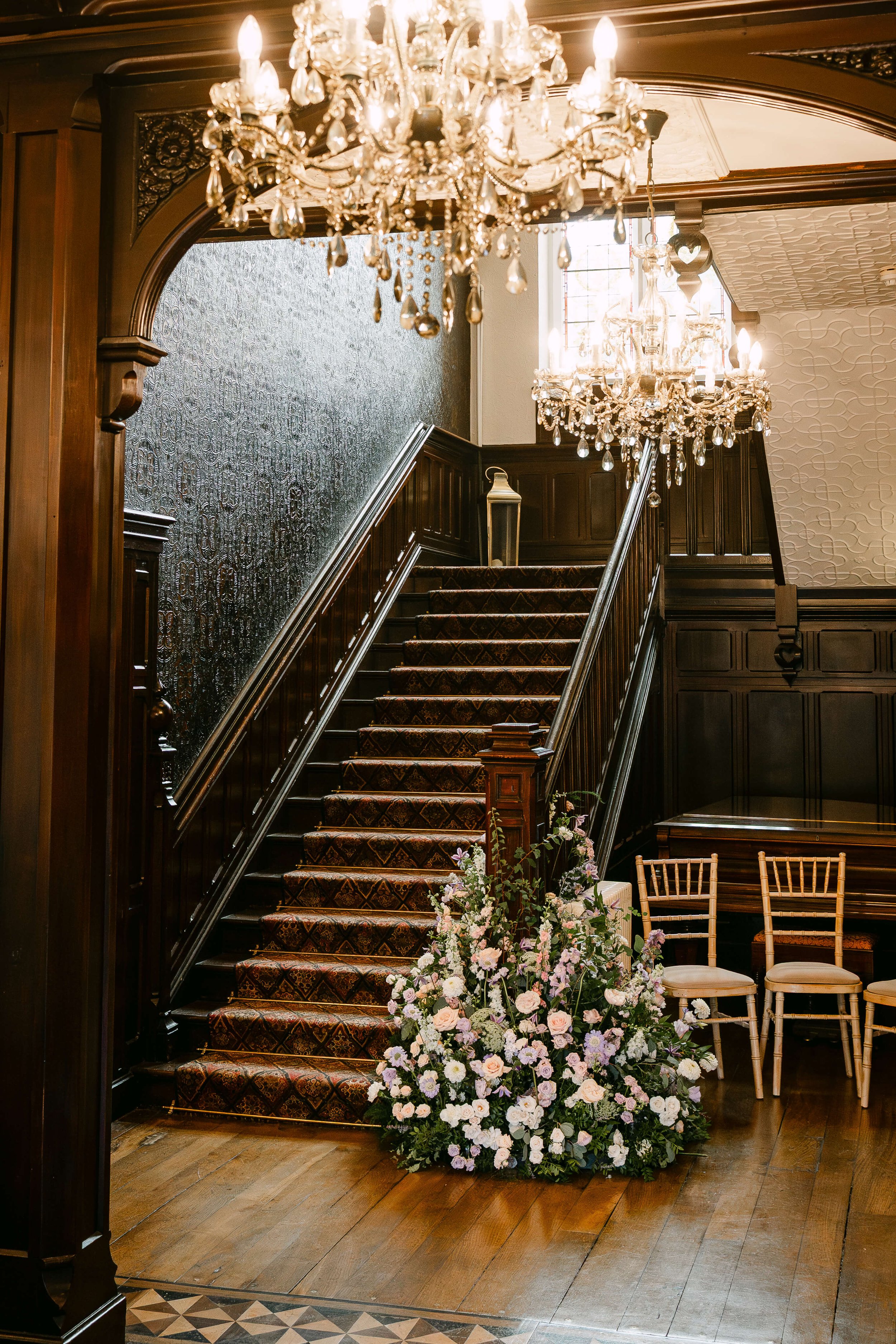 tyn dwr hall classic wedding florist