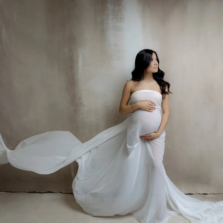 mika-james-pregnancy-portrait-raleigh-studio-light