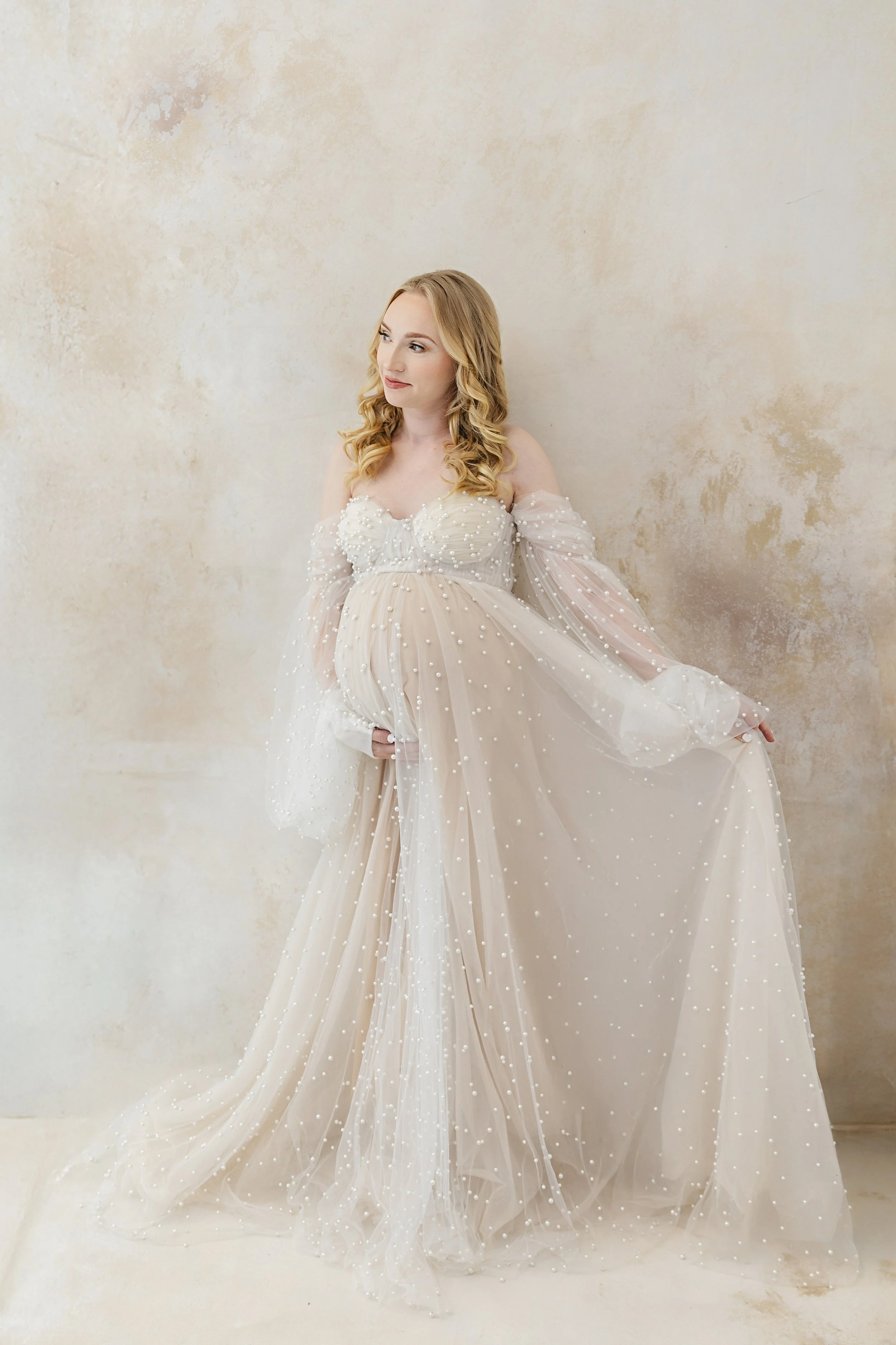 maternity-studio-photography-raleigh-expecting-mom