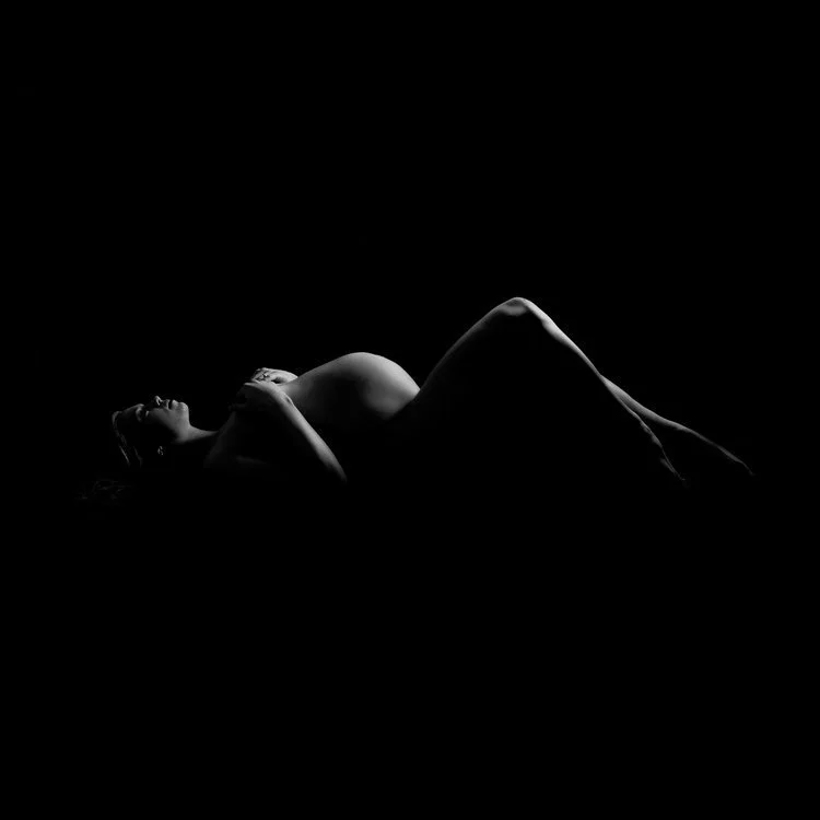 beautiful-studio-maternity-photos-durham-nc-mika