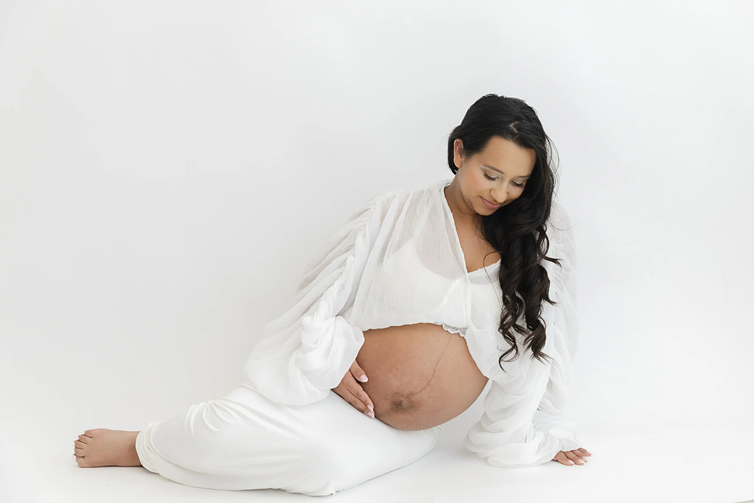 maternity-studio-session-expecting-mother-raleigh-nc