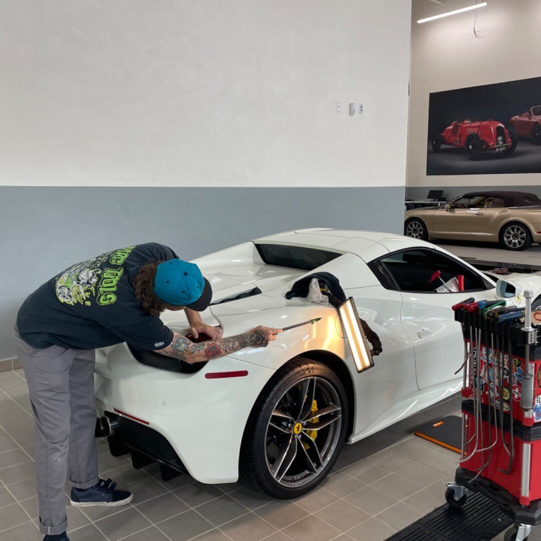 Its all in the hips.

#pdr #904 #duval #jax #dent #paintlessdentrepair #ferrari  #488