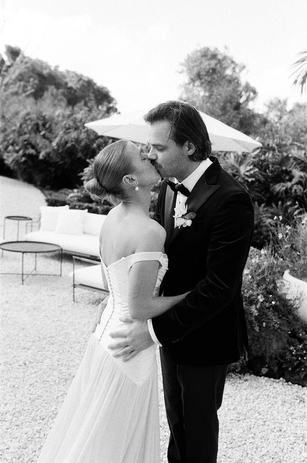 MandyWoodStudio_editorial_natural_Australian_film_wedding_photographer_0099.jpg