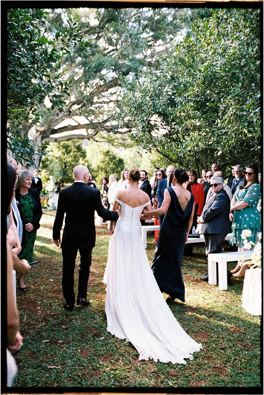 MandyWoodStudio_editorial_natural_Australian_film_wedding_photographer_0022.jpg