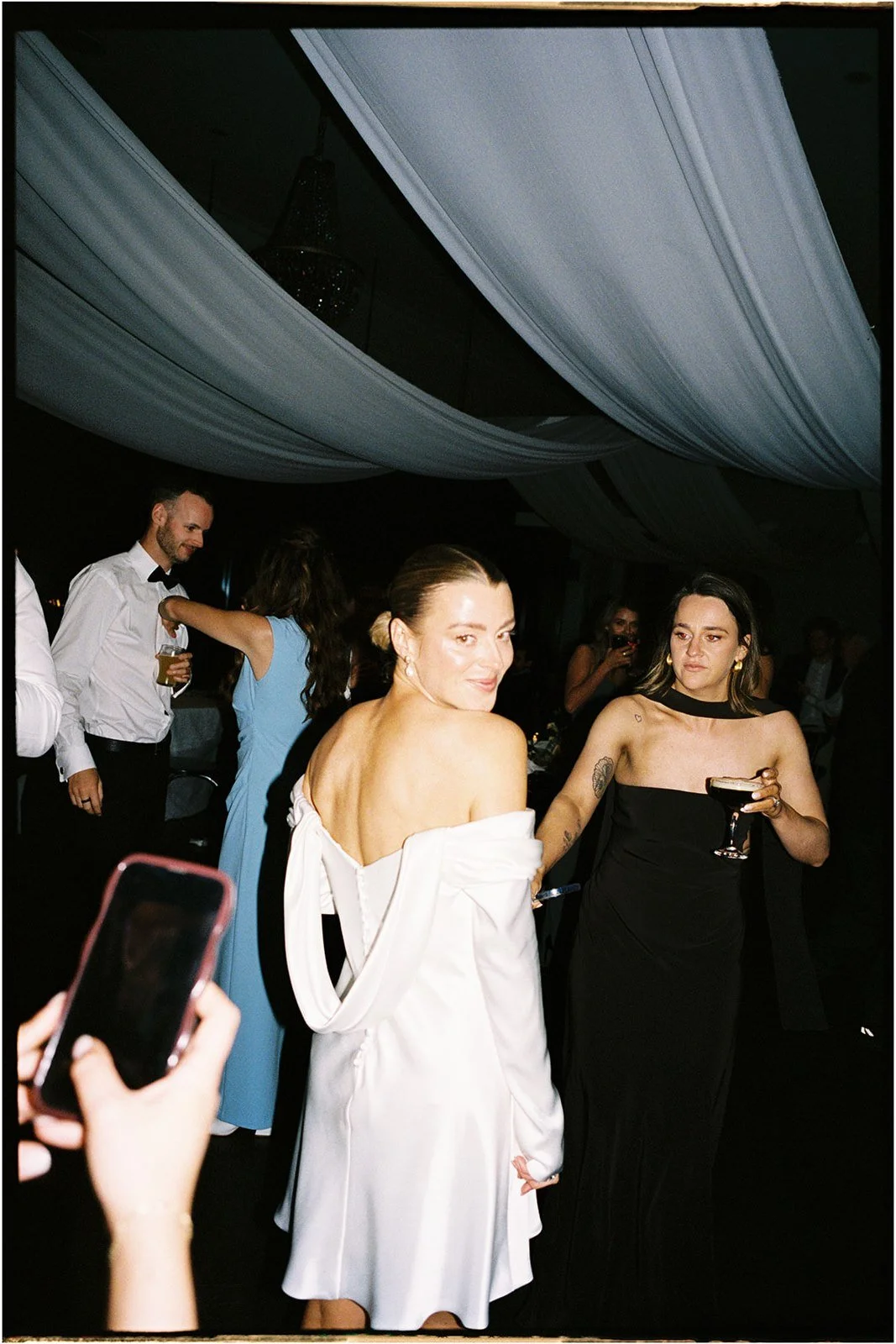 MandyWoodStudio_editorial_natural_Australian_film_wedding_photographer_0047.jpg