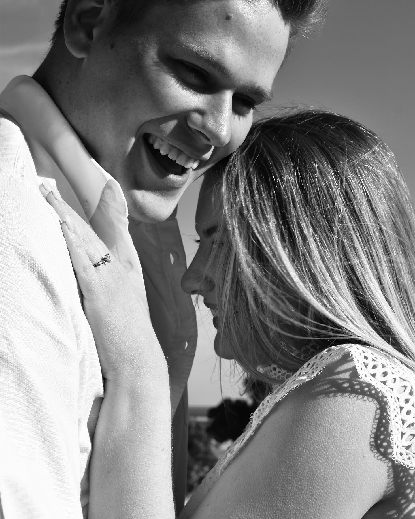 what&rsquo;s the most important thing about your engagement photographer? 

what&rsquo;s the most important thing about your wedding photographer? 

if it&rsquo;s that their main goal is capturing genuine moments. then you&rsquo;re in the right place