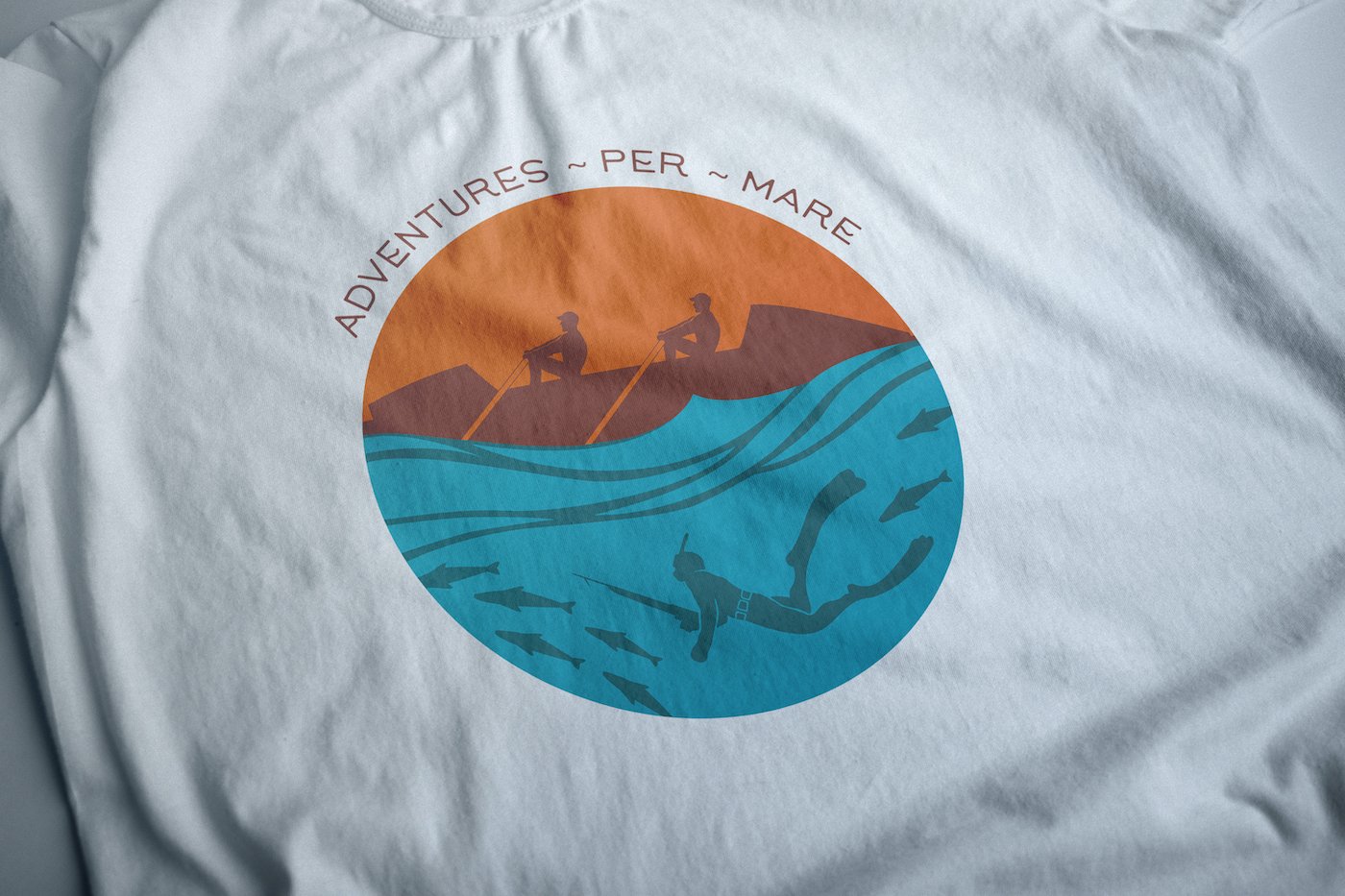 Adventures per Mare mockup t-shirt 2.jpg