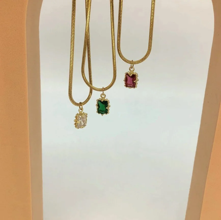 the AMORE chains 

RUBE, QUARTZ AND JADE 

14k gold plated