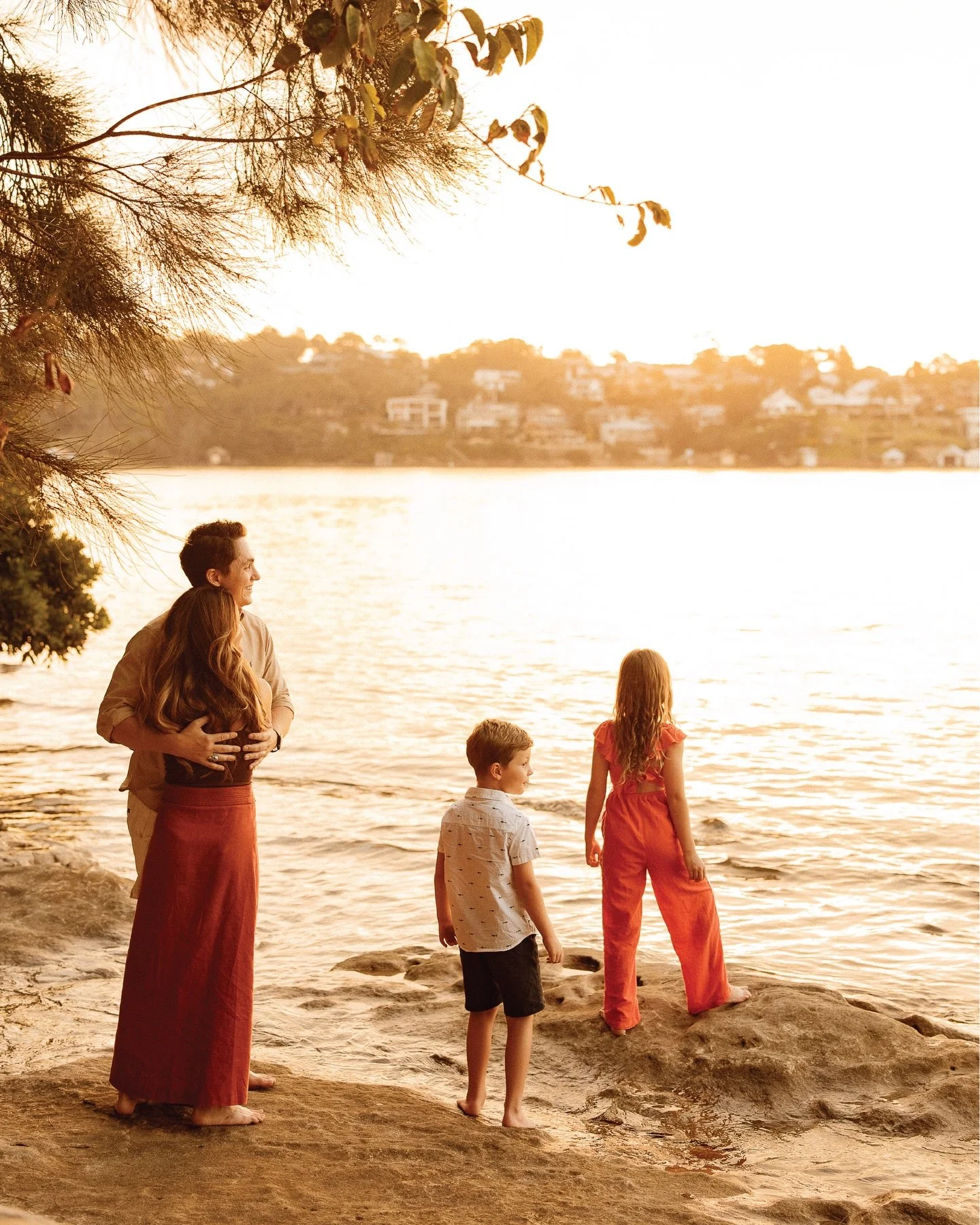 A dreamy sunset with one of my favourite families 🥰

📷  @lemphotodesign

Lauren is a Sydney photographer and Mum of two. Maternity, newborn, and families &bull; capturing dreamy, timeless memories&hellip; from bump to baby and beyond ✨
