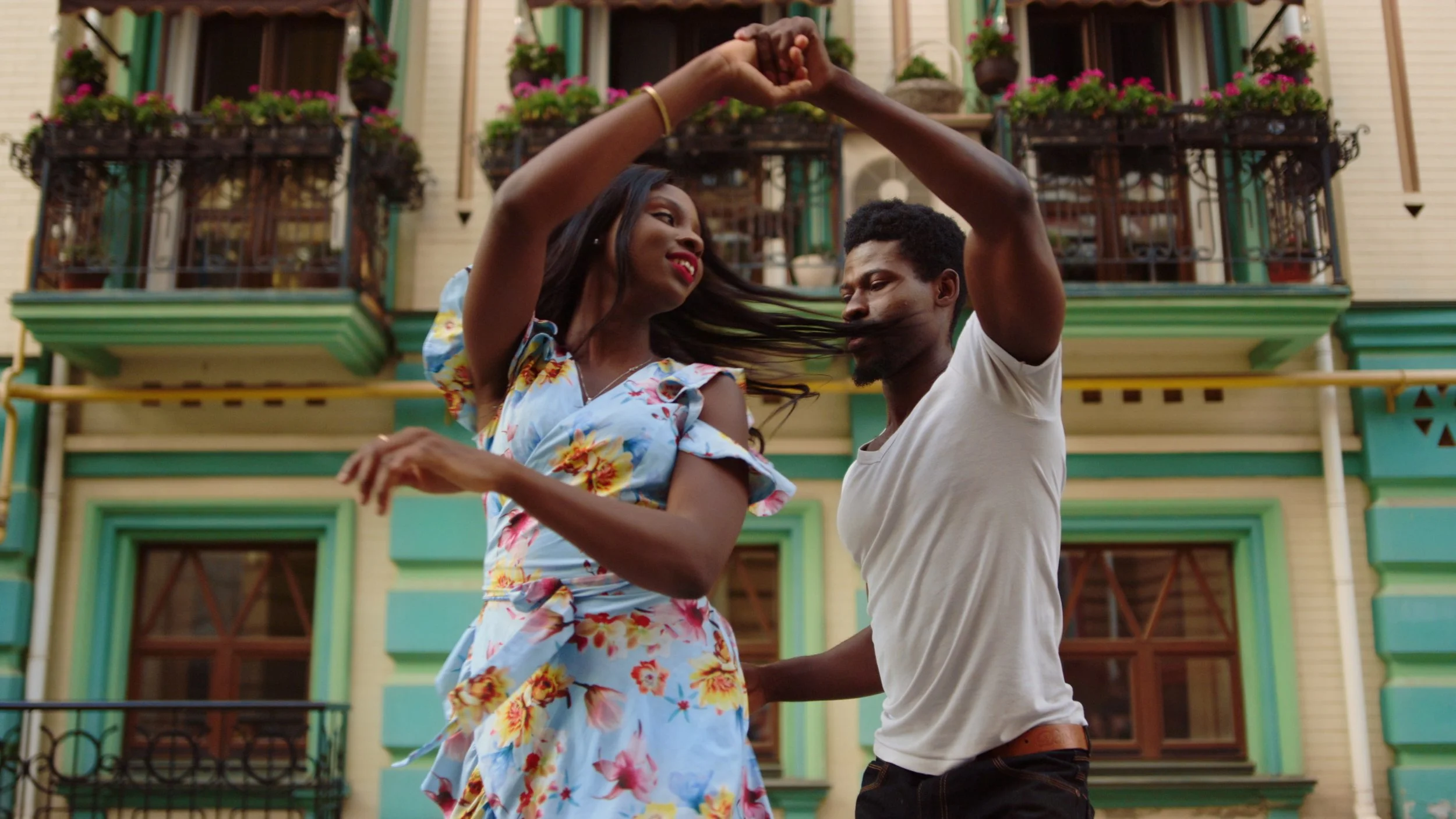 Angie’s Salsa Flash Mob | Bogotá, Colombia: DO