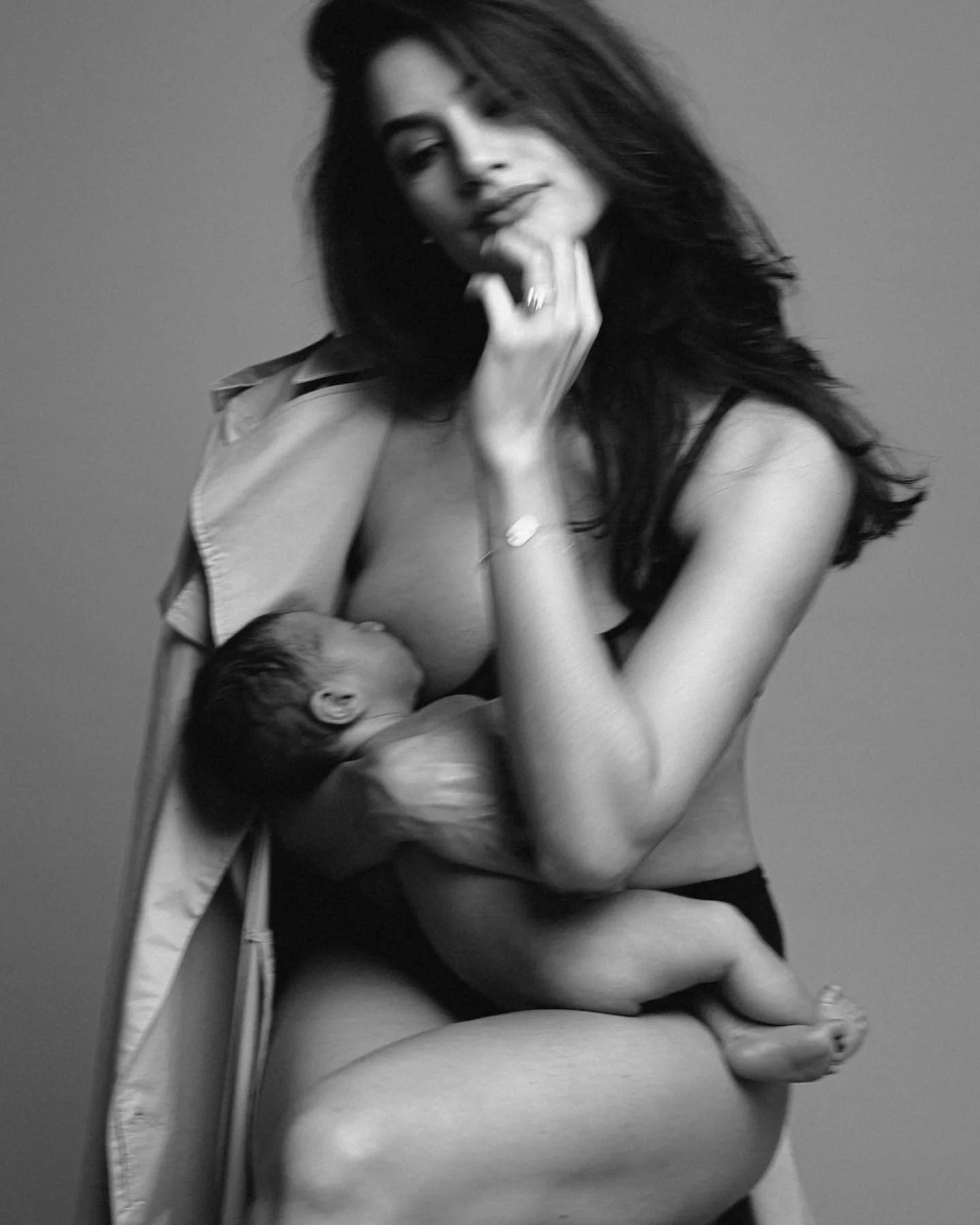 Family Maternity Photoshoots: Including Your Partner, Toddler and Siblings