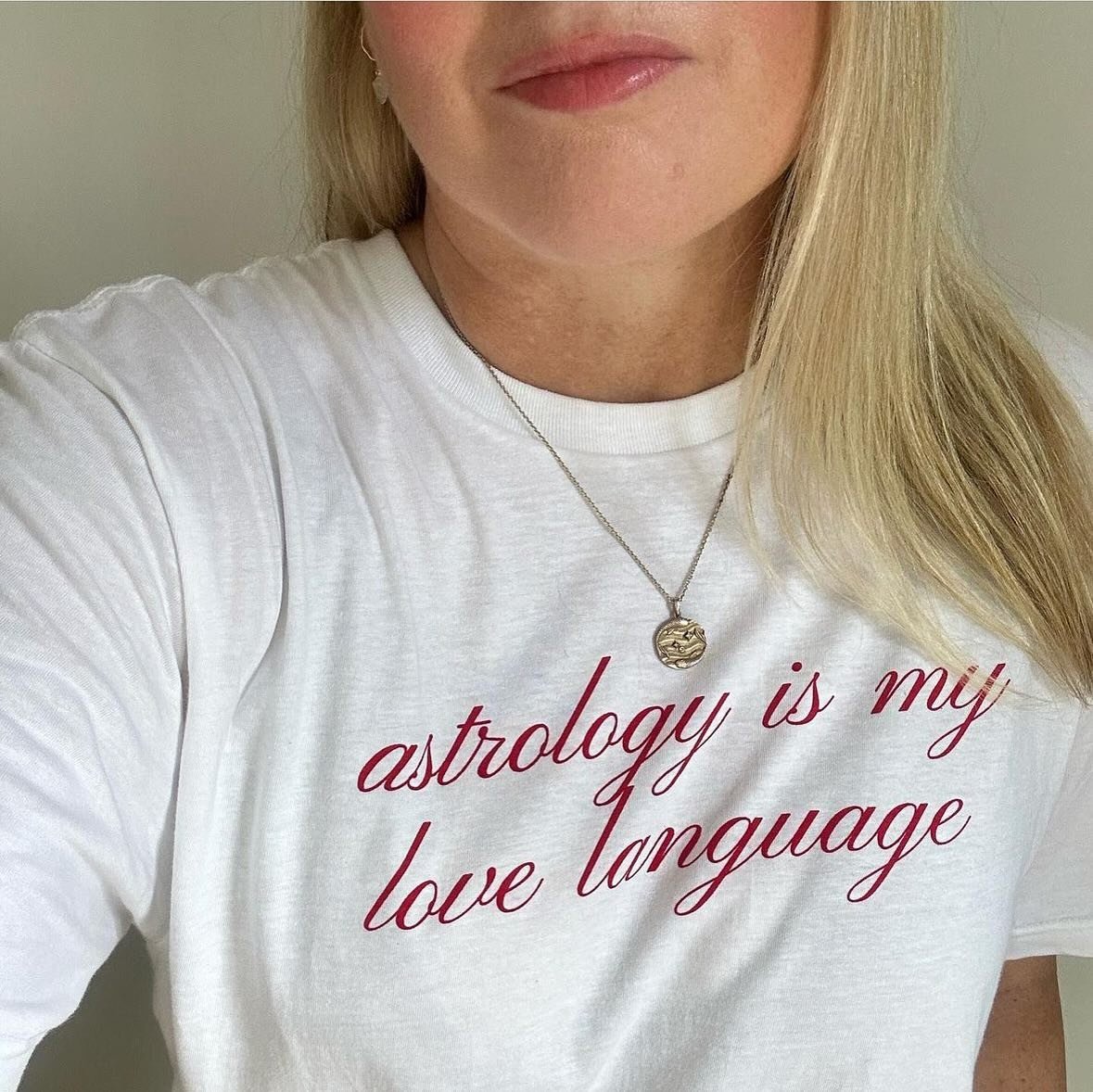 GOOD JOB TOO ✨ 
Because I&rsquo;ve got a horoscope deadline today. Love this tee by @thelucyporter from her 7th House collection! She has a new collection coming soon I believe&hellip; so if you don&rsquo;t already know and love her (you do right 🩷?
