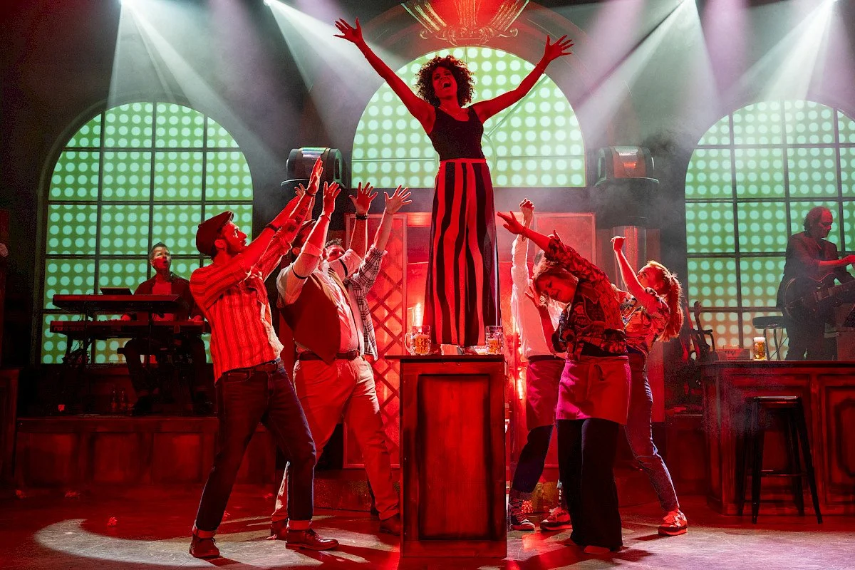 0851_jukebox_heroes.0x800.jpg