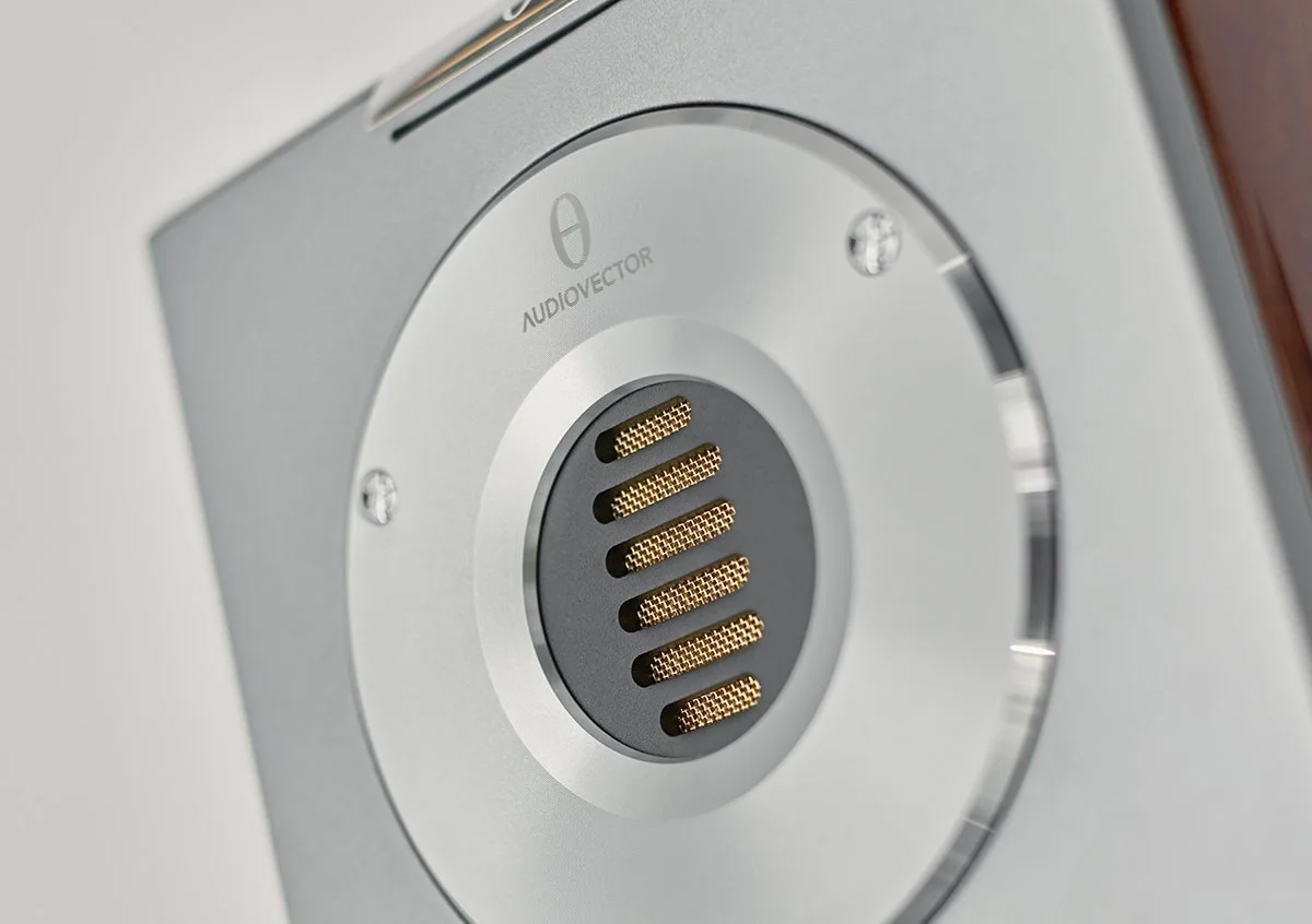 Audiovector R 5 Arrete front