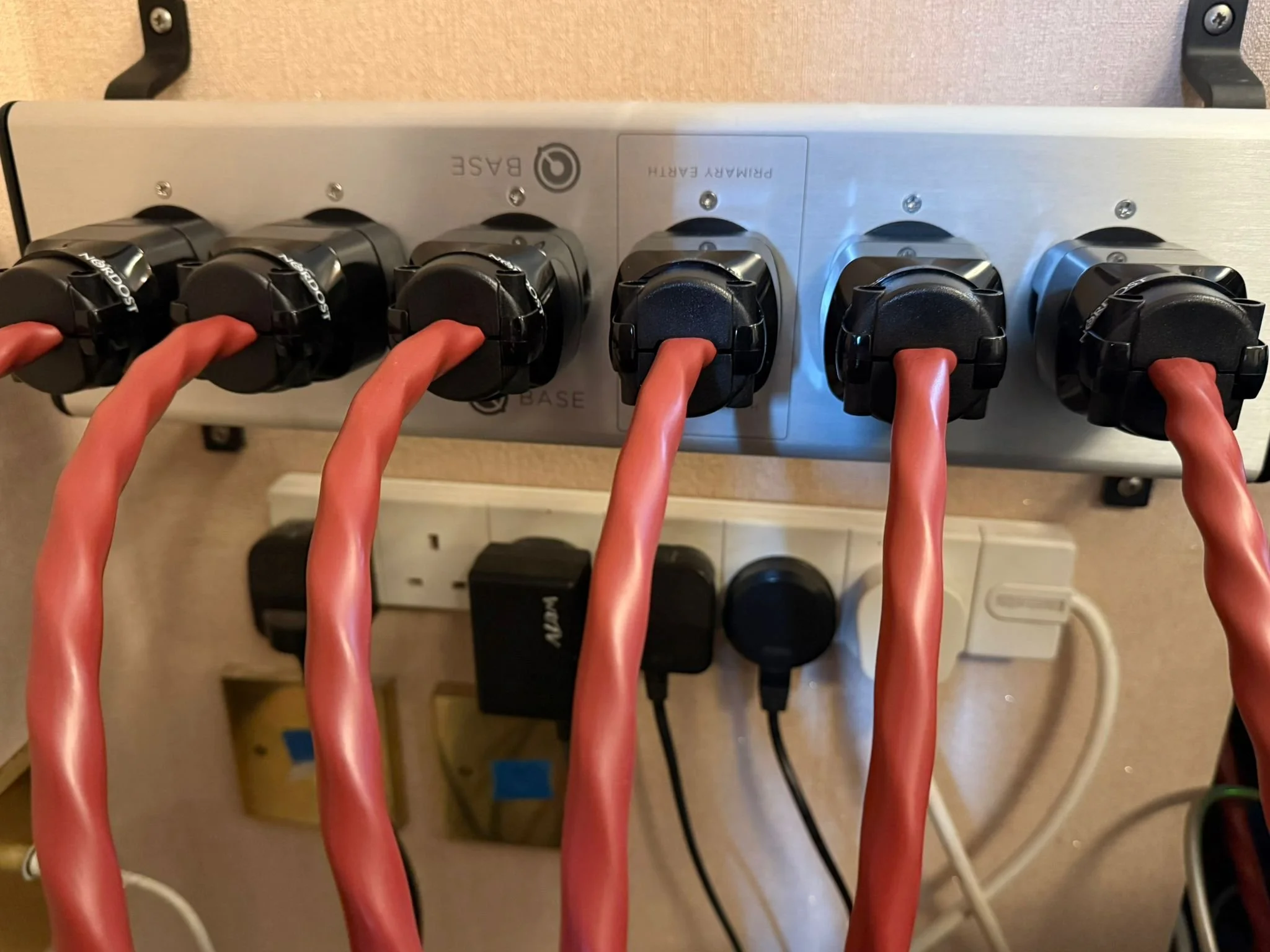 A new dawn!

We were delighted to receive this message from one of our newest retailers of Nordost cables, Brian and Trevors:

"For a man who know is power... Nordost Red Dawn power cables discretely installed behind furniture to maintain domest