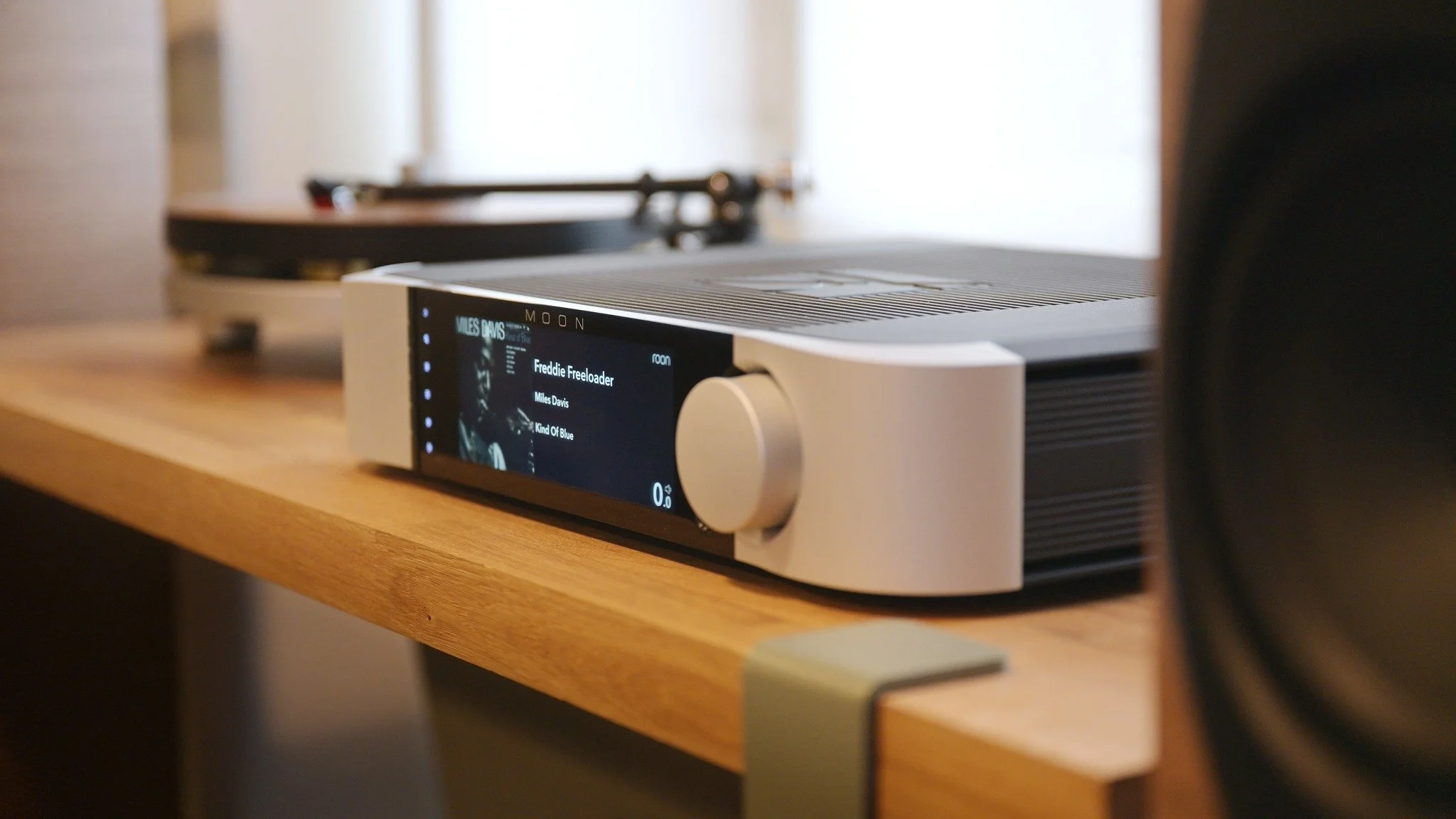MOON Music Evening &ndash; Thursday 8th October 2026

Here are images of the MOON 371 network amplifier, and the MOON 491 network player with the MOON 461 power amplifier, taken at Vinyl Groove Audio.

Join us on Thursday 8th October at Vinyl Groove 