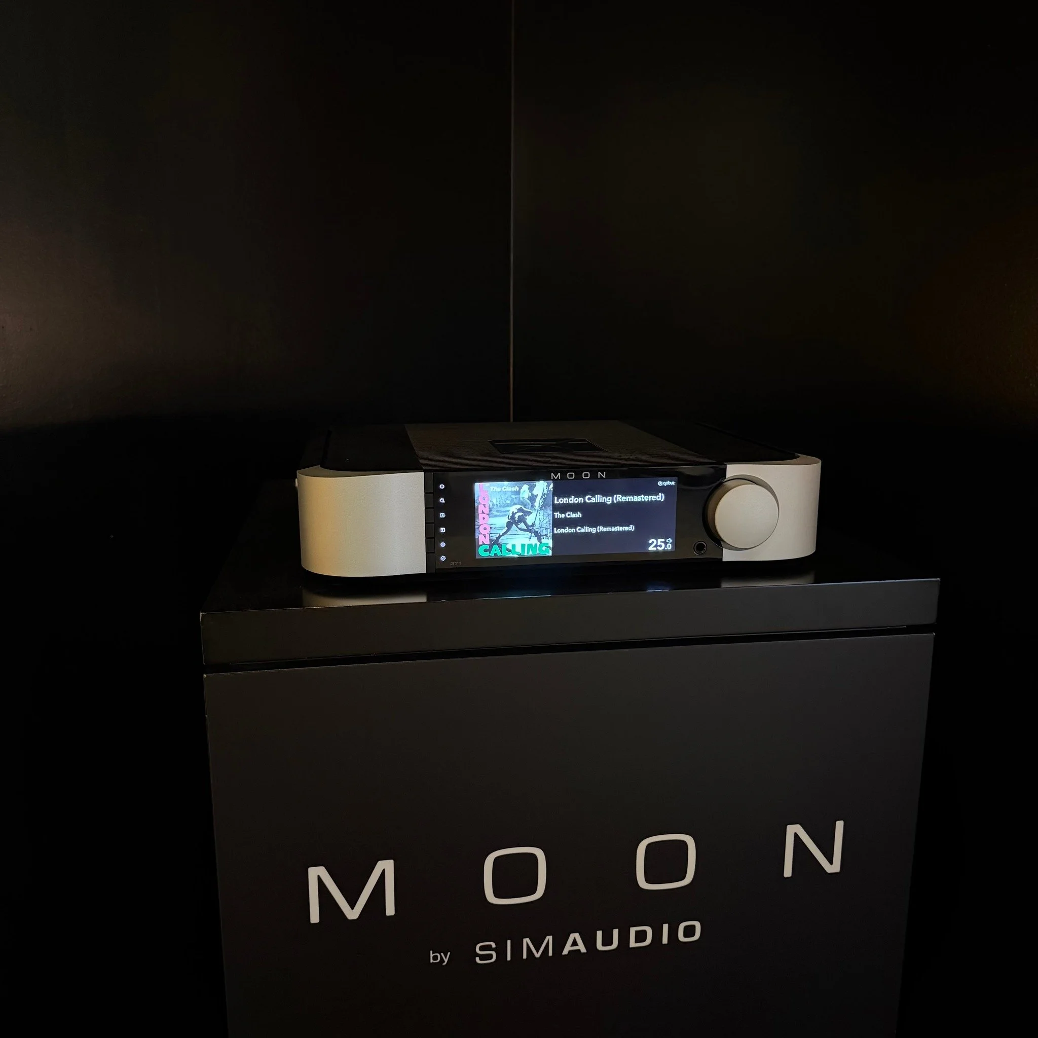 We're looking forward to seeing how the MOON 371 does in London tonight at the Trusted Reviews Awards. 🤞