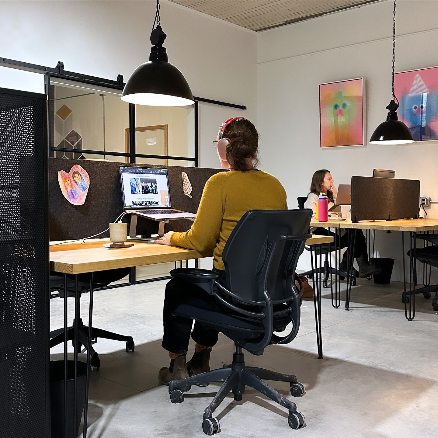 Happy New Year! Ready to break free from the WFH routine? We have two desks available!

Join a small community of friends and get a spacious desk paired with a top-notch chair. We offer two phone booths for private calls and virtual meetings, a share