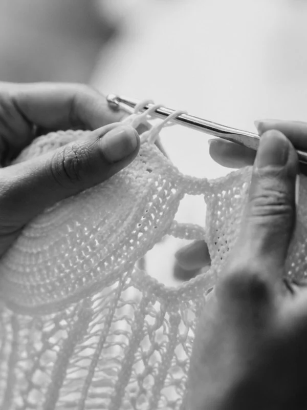 14 hours of artisanal craftsmanship to create a single Inti Top.

In a world where everything is instant, this piece took 14 hours to make.

14 hours of skilled hands.
14 hours of attention to detail.
14 hours of artisanal know-how.

While the world 