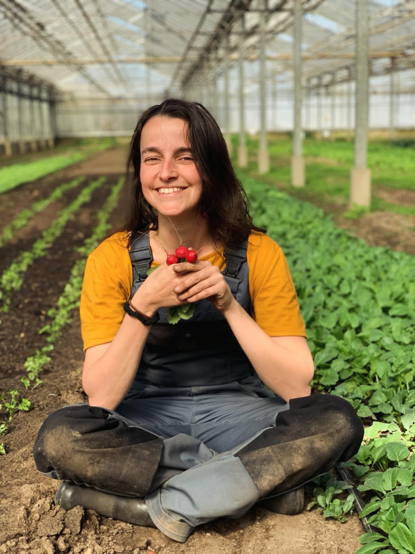 Linda, Barbara, Chlo&eacute;.

Al sinds de start van Rawijs, staan vrouwen mee aan het roer van de boerderij. Vandaag is dat Chlo&eacute;, die zich als vroedvrouw met hart en ziel in de boerinnenstiel heeft gestort. 

Met haar toewijding, liefde en z
