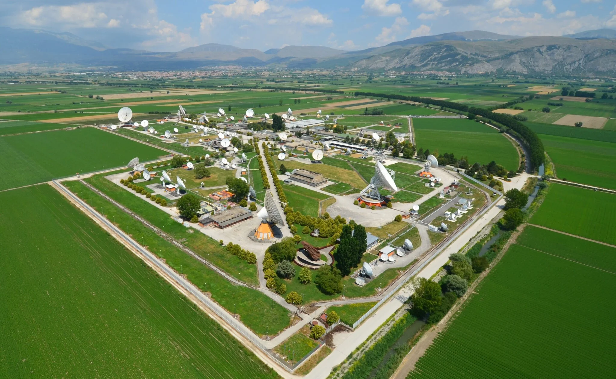 QuadSAT Completes Large Antenna Testing Mission with Telespazio