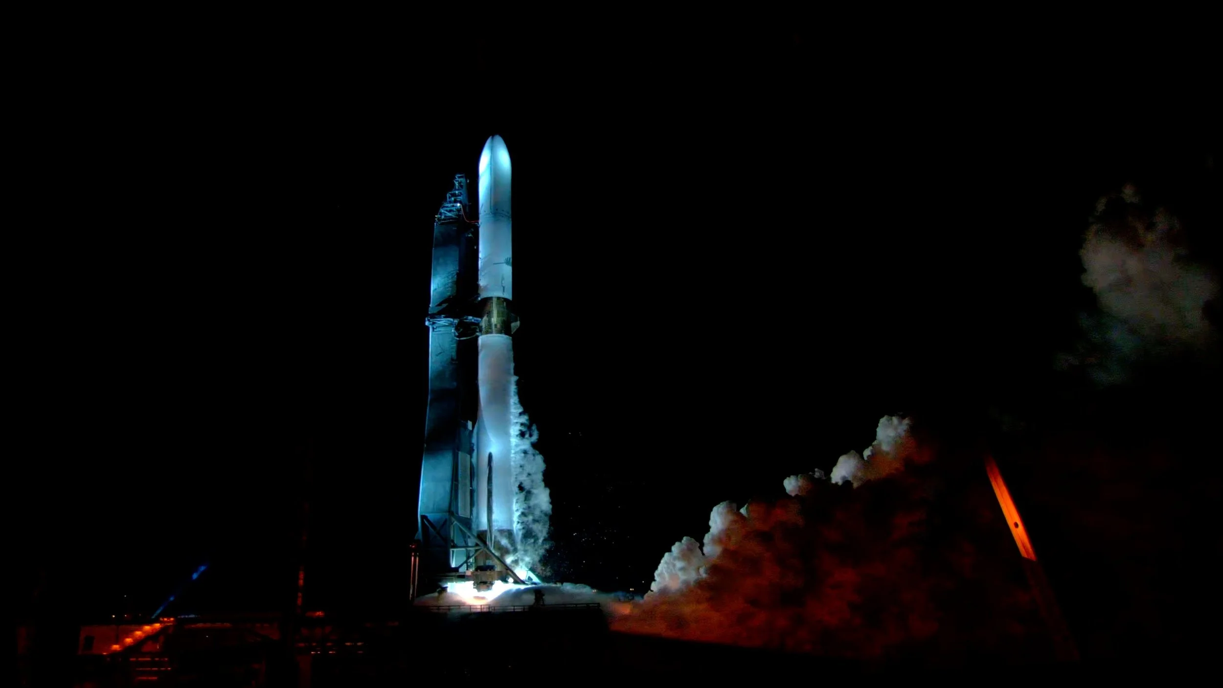 Blue Origin’s New Glenn Rocket Completes Integrated Launch Vehicle Hotfire