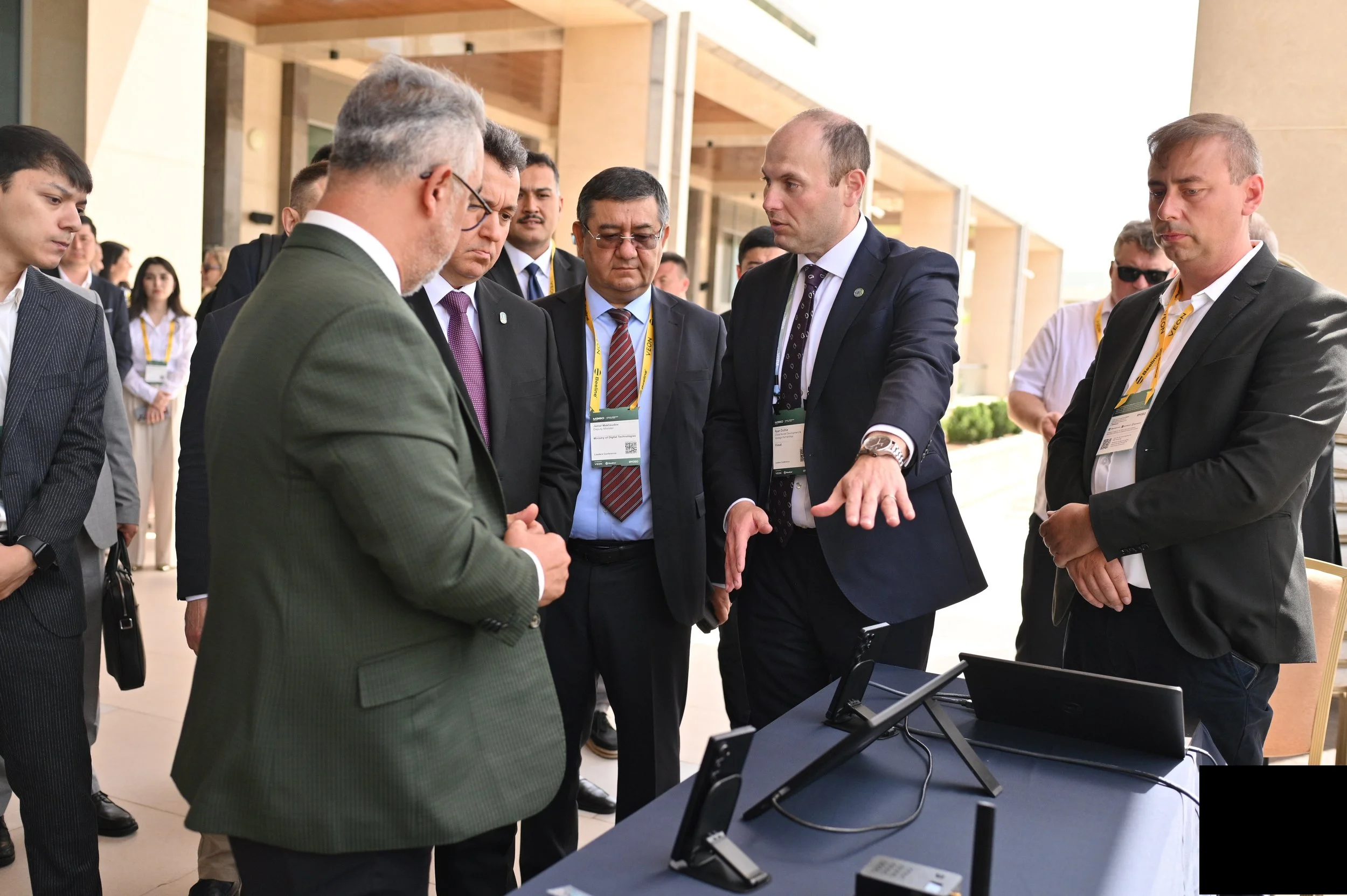 Viasat completes Uzbekistan’s first satellite-enabled SMS smartphone trial