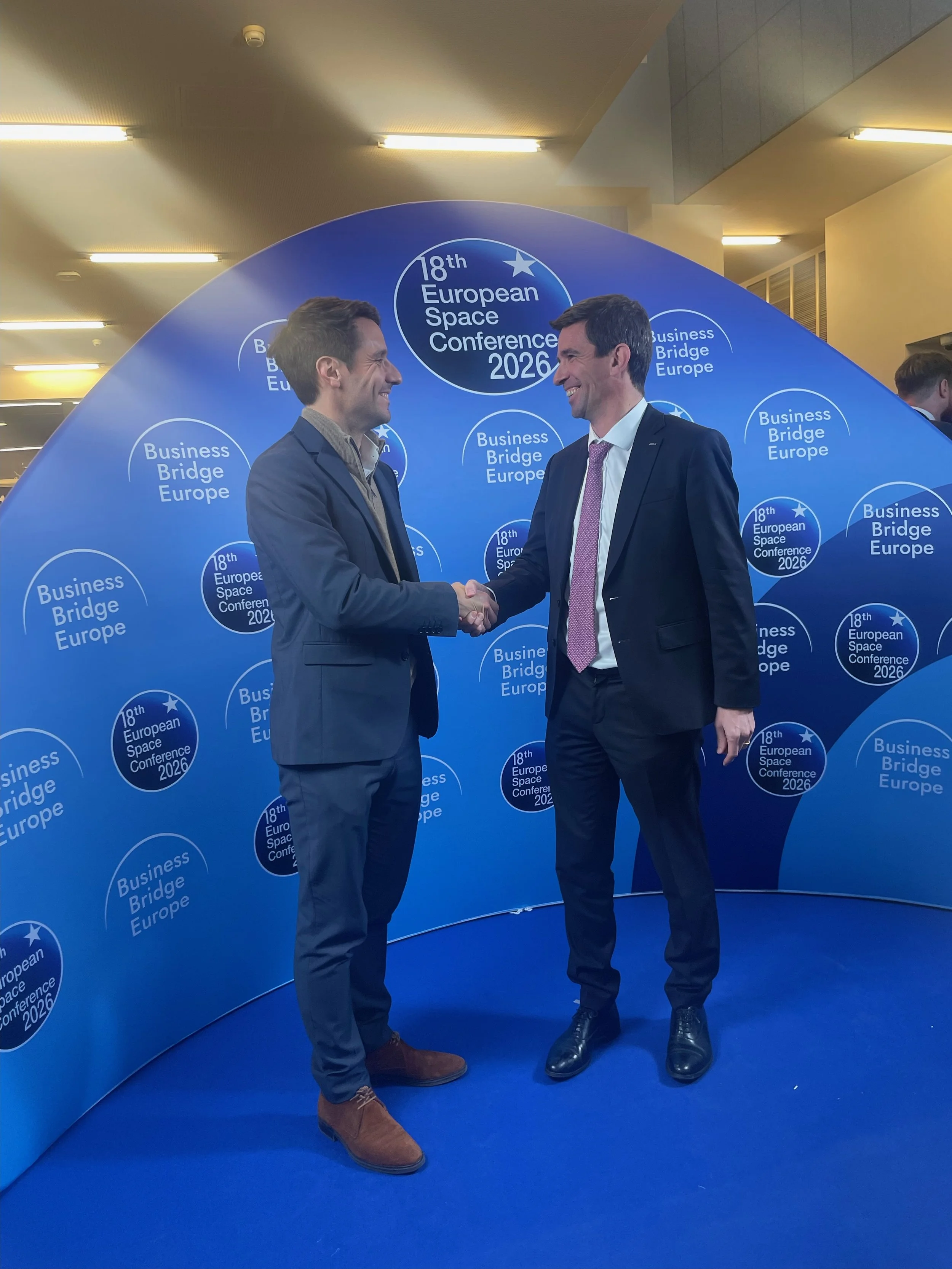 Skynopy x Airbus Contract Signature