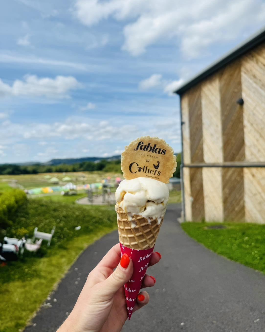 🍦
It's been a busy, sunny weekend at Colliers Adventure Farm! 

As always we'd like to thank you for your support and hope you enjoyed your visit 

🐴🫏🐐🦆🐄🐷