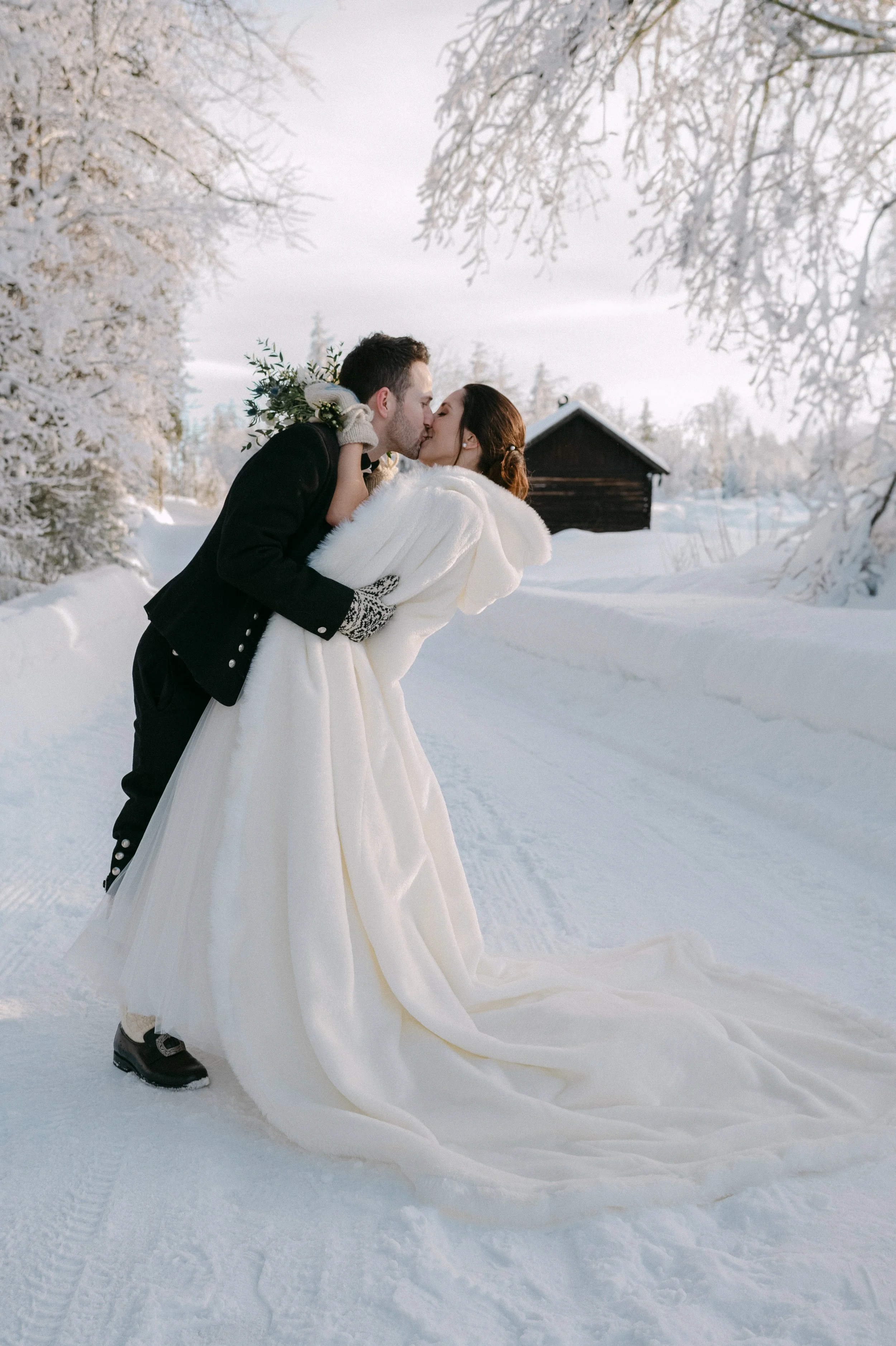 En bryllupsfotografering i Oslo hvor kjærlighet og magiske øyeblikk står i fokus. Jeg spesialiserer meg på bryllupsfotografier i Oslo og er klar til å forevige din store dag!
#BryllupsfotografOslo #OsloBryllup #Bryllupsfotograf #OsloWeddingPhotograph