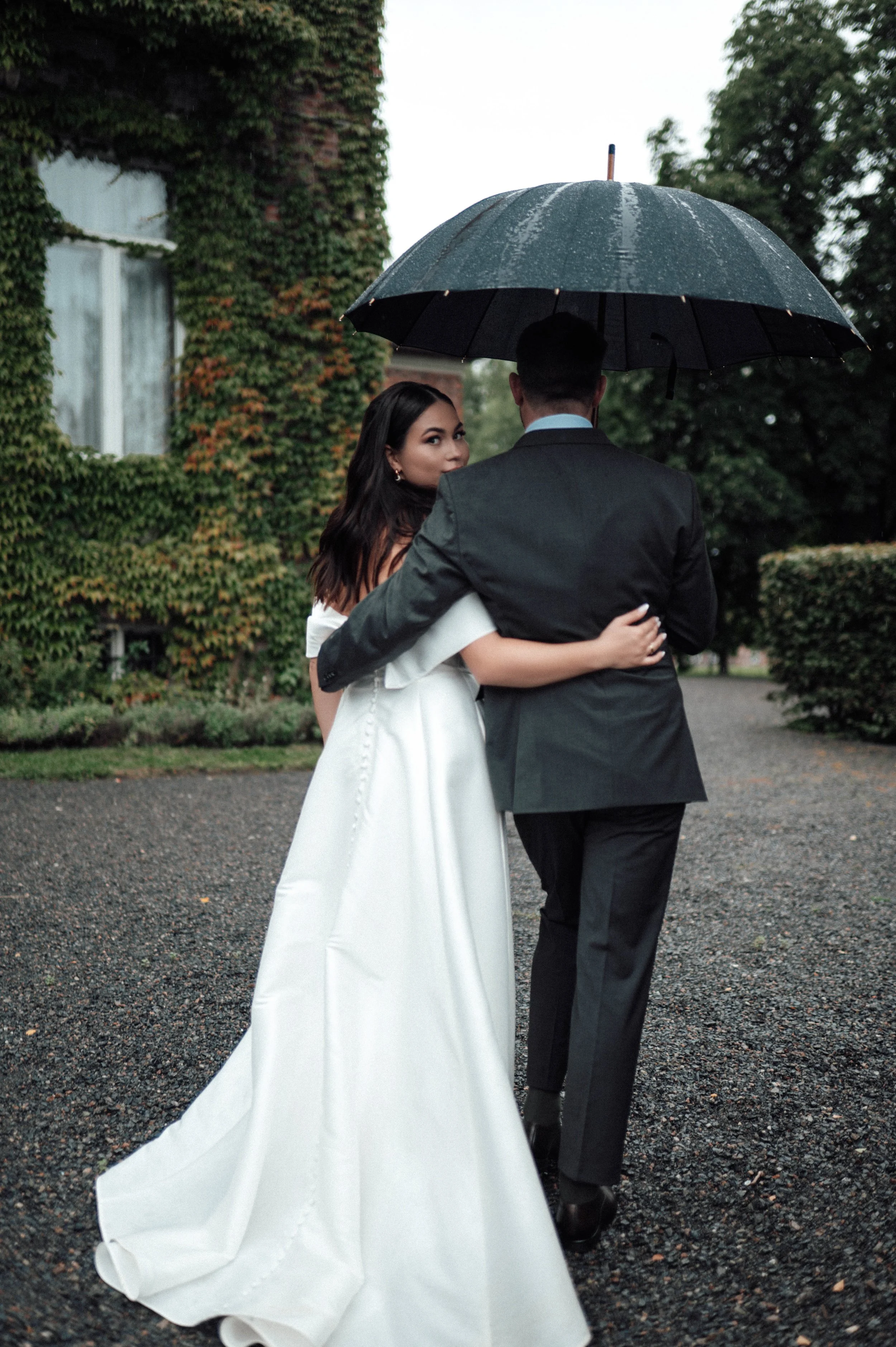 En bryllupsfotografering i Oslo hvor kjærlighet og magiske øyeblikk står i fokus. Jeg spesialiserer meg på bryllupsfotografier i Oslo og er klar til å forevige din store dag!
#BryllupsfotografOslo #OsloBryllup #Bryllupsfotograf #OsloWeddingPhotograph