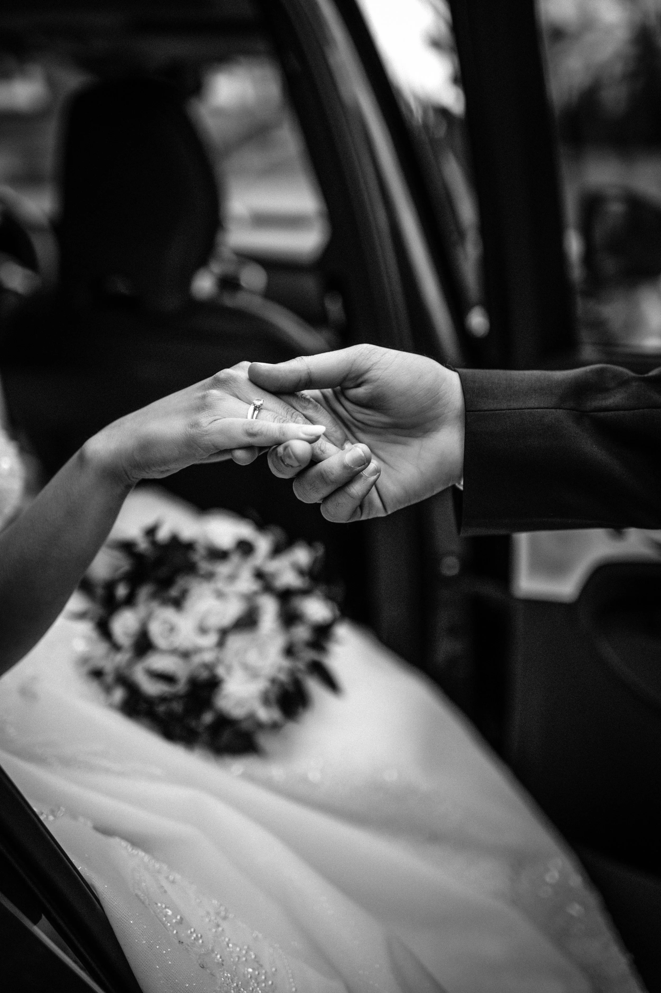 En bryllupsfotografering i Oslo hvor kjærlighet og magiske øyeblikk står i fokus. Jeg spesialiserer meg på bryllupsfotografier i Oslo og er klar til å forevige din store dag!
#BryllupsfotografOslo #OsloBryllup #Bryllupsfotograf #OsloWeddingPhotograph