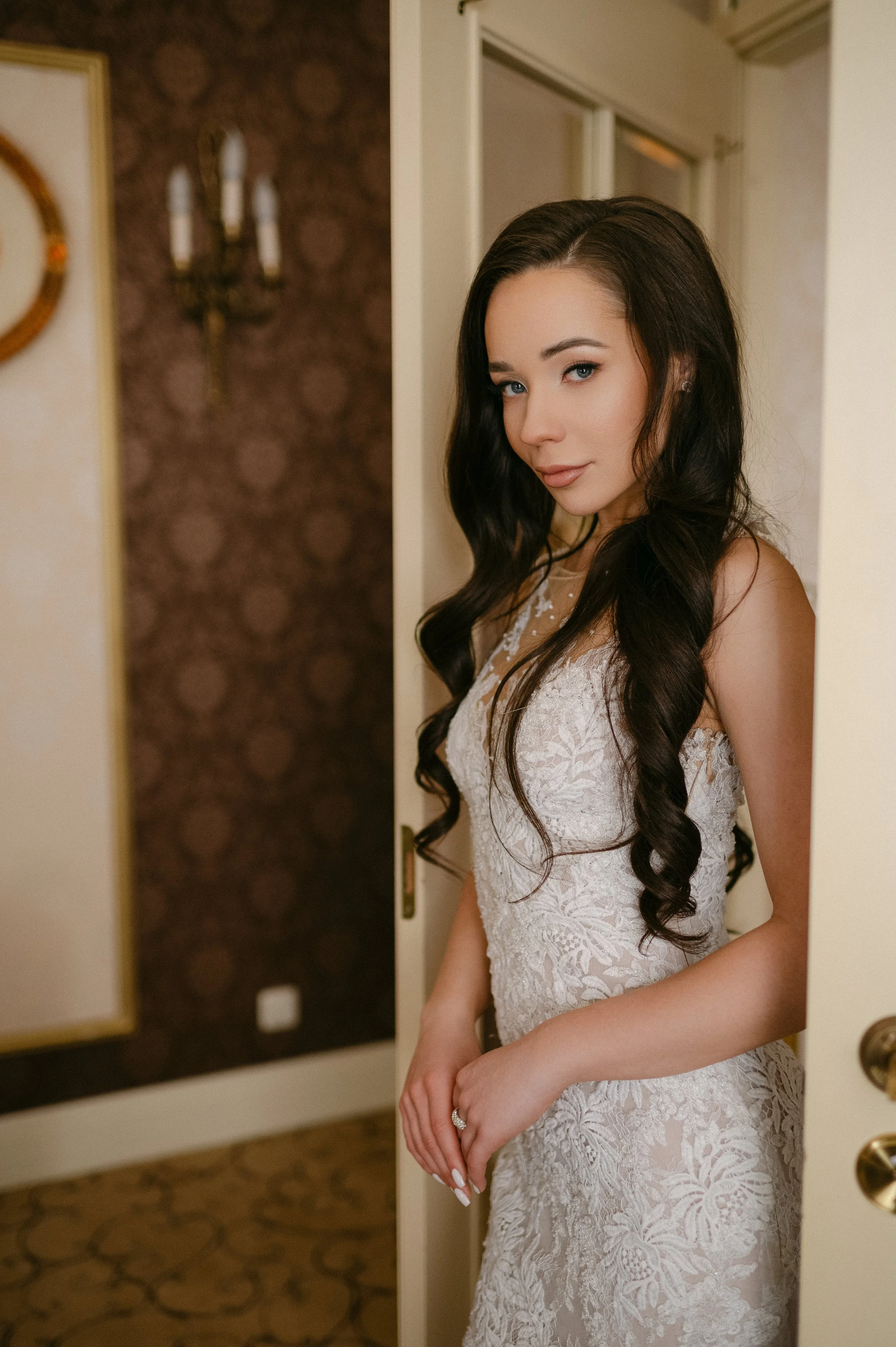 En bryllupsfotografering i Oslo hvor kjærlighet og magiske øyeblikk står i fokus. Jeg spesialiserer meg på bryllupsfotografier i Oslo og er klar til å forevige din store dag!
#BryllupsfotografOslo #OsloBryllup #Bryllupsfotograf #OsloWeddingPhotograph