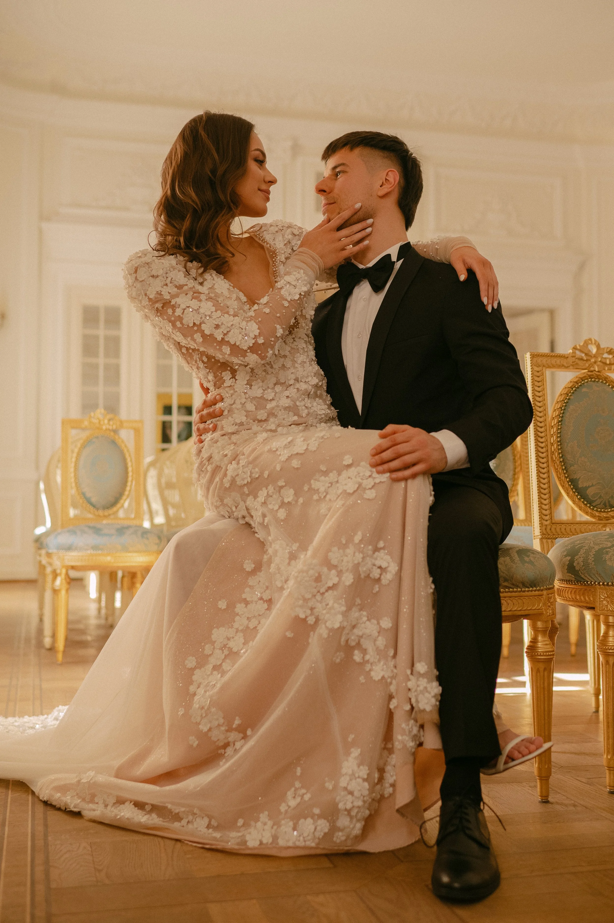 En bryllupsfotografering i Oslo hvor kjærlighet og magiske øyeblikk står i fokus. Jeg spesialiserer meg på bryllupsfotografier i Oslo og er klar til å forevige din store dag!
#BryllupsfotografOslo #OsloBryllup #Bryllupsfotograf #OsloWeddingPhotograph