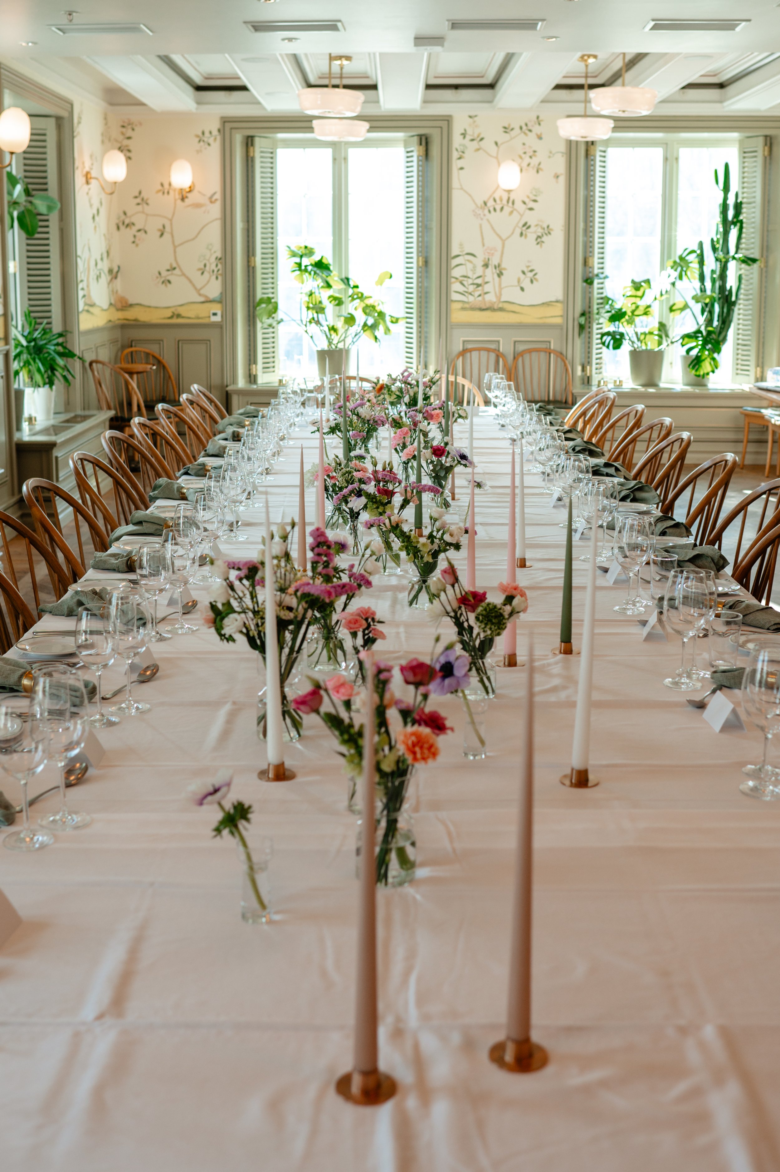 En bryllupsfotografering i Oslo hvor kjærlighet og magiske øyeblikk står i fokus. Jeg spesialiserer meg på bryllupsfotografier i Oslo og er klar til å forevige din store dag!
#BryllupsfotografOslo #OsloBryllup #Bryllupsfotograf #OsloWeddingPhotograph