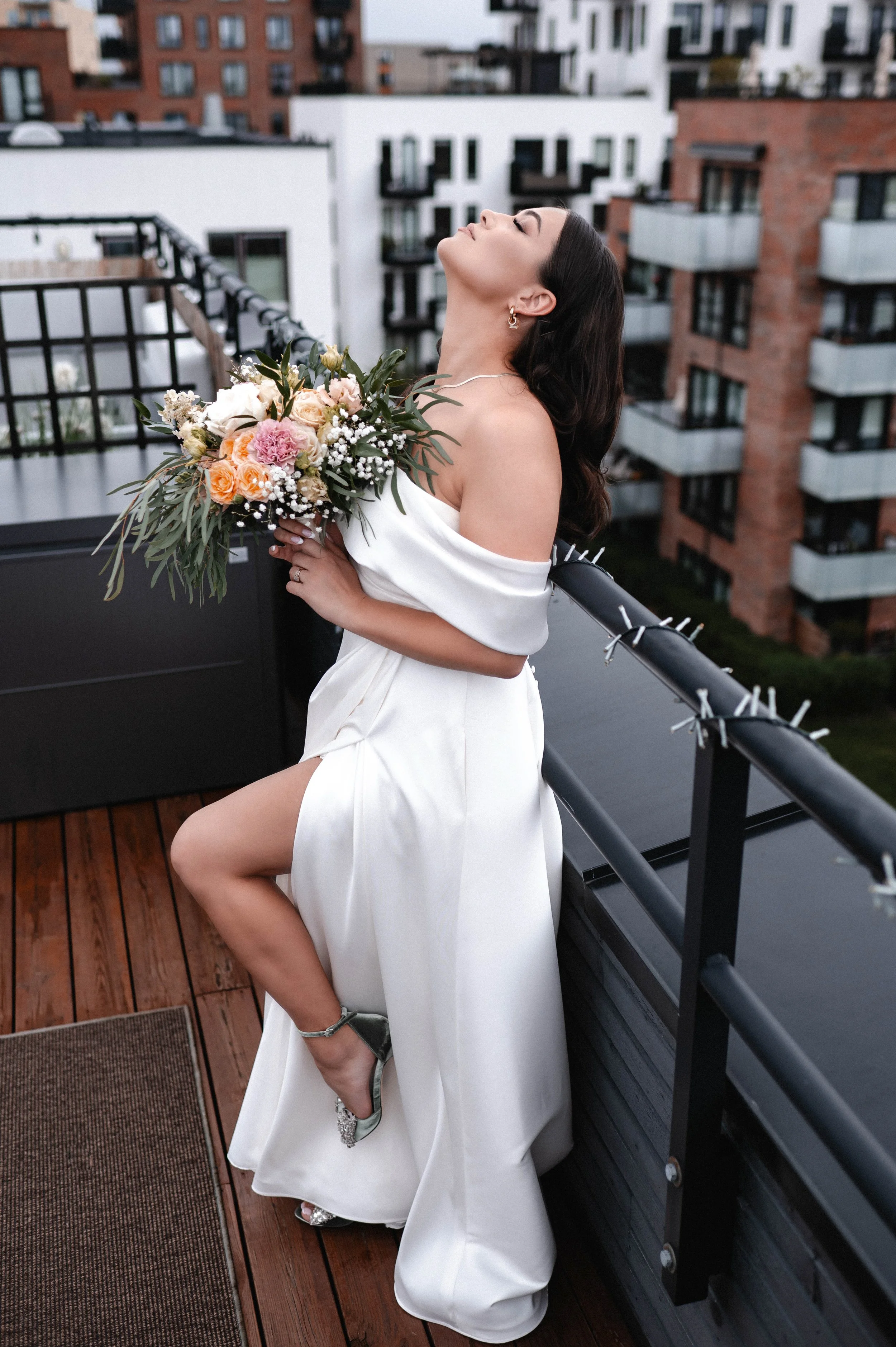 En bryllupsfotografering i Oslo hvor kjærlighet og magiske øyeblikk står i fokus. Jeg spesialiserer meg på bryllupsfotografier i Oslo og er klar til å forevige din store dag!
#BryllupsfotografOslo #OsloBryllup #Bryllupsfotograf #OsloWeddingPhotograph