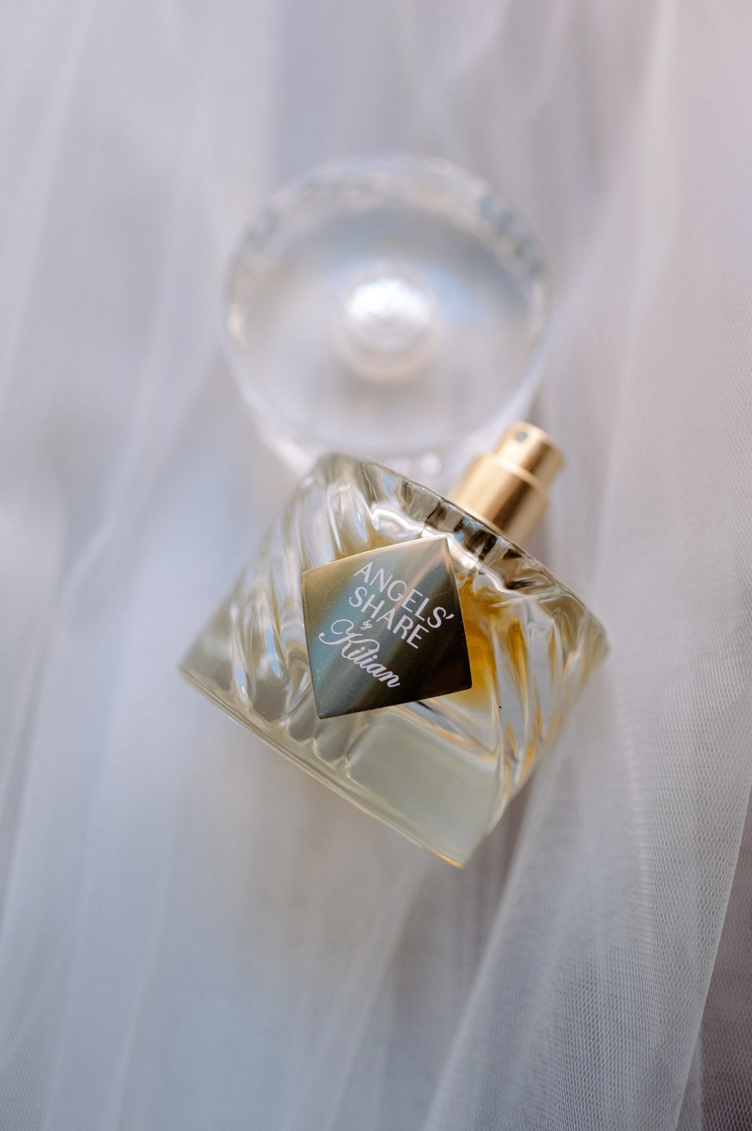 En bryllupsfotografering i Oslo hvor kjærlighet og magiske øyeblikk står i fokus. Jeg spesialiserer meg på bryllupsfotografier i Oslo og er klar til å forevige din store dag!
#BryllupsfotografOslo #OsloBryllup #Bryllupsfotograf #OsloWeddingPhotograph