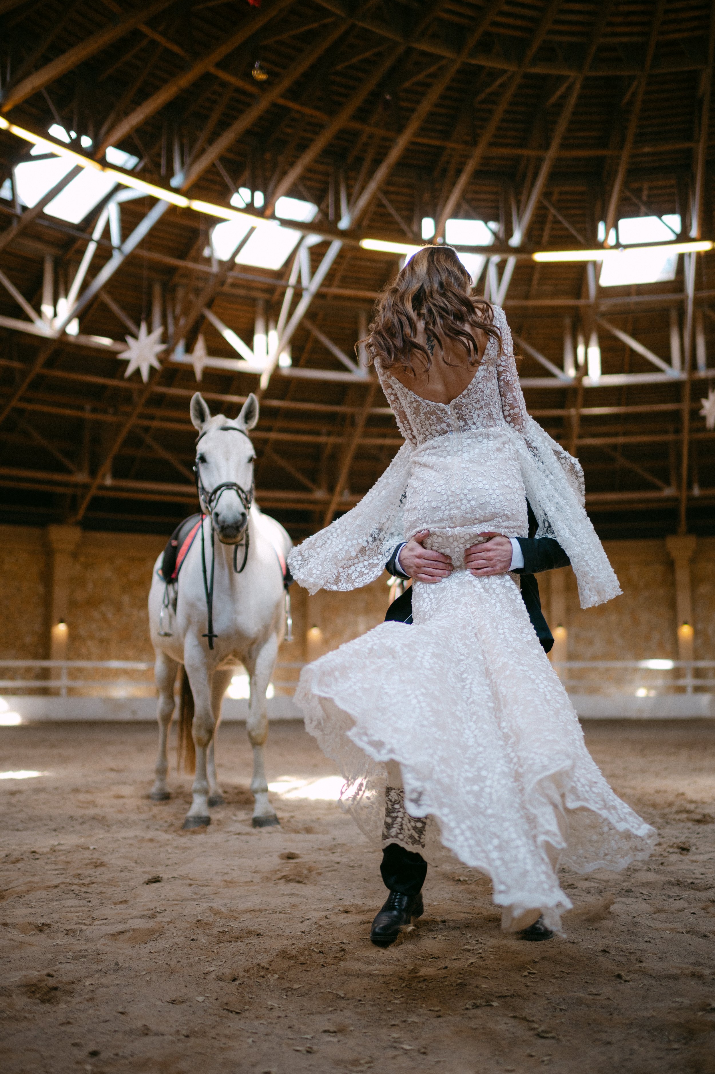 En bryllupsfotografering i Oslo hvor kjærlighet og magiske øyeblikk står i fokus. Jeg spesialiserer meg på bryllupsfotografier i Oslo og er klar til å forevige din store dag!
#BryllupsfotografOslo #OsloBryllup #Bryllupsfotograf #OsloWeddingPhotograph