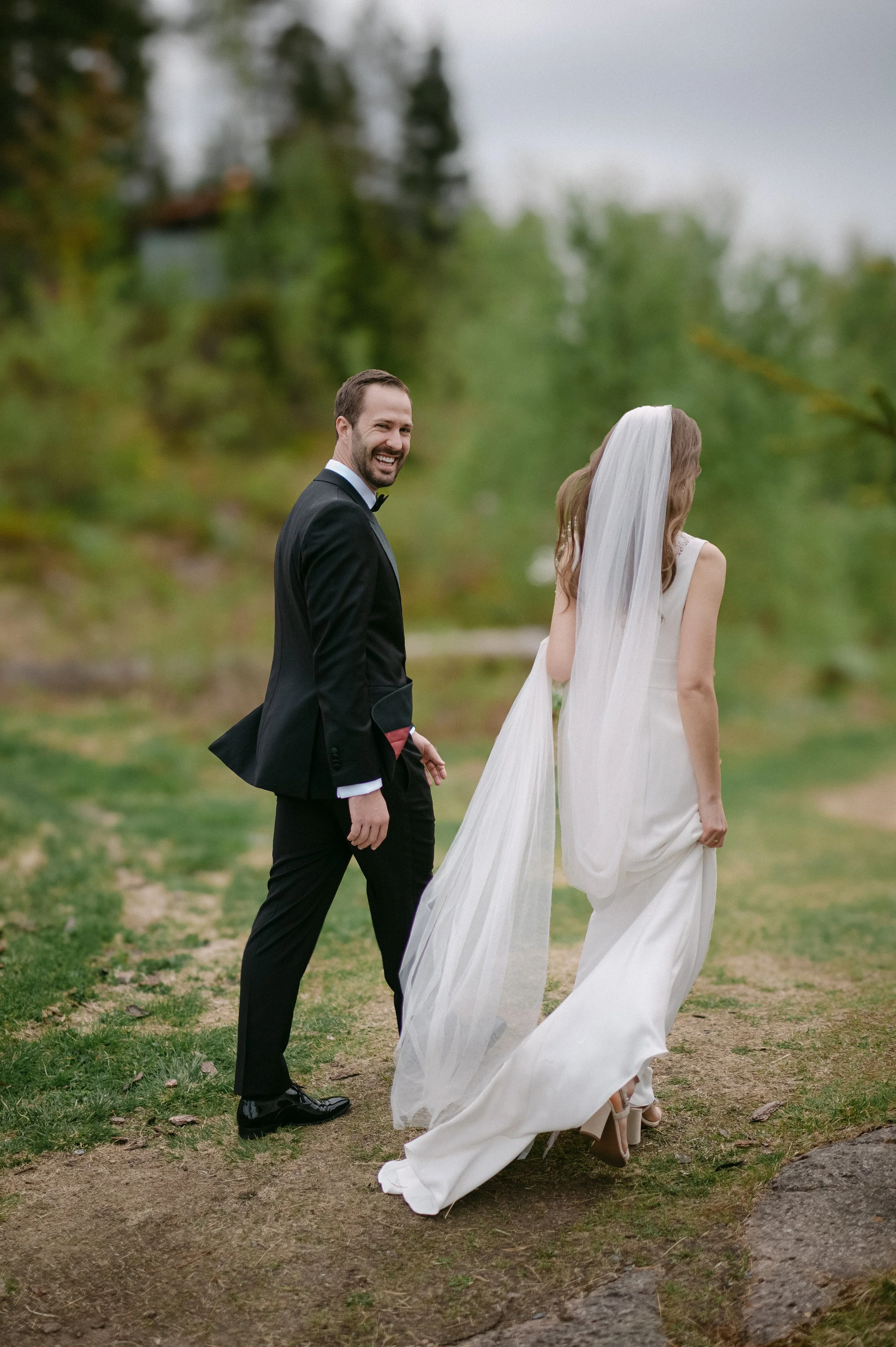 En bryllupsfotografering i Oslo hvor kjærlighet og magiske øyeblikk står i fokus. Jeg spesialiserer meg på bryllupsfotografier i Oslo og er klar til å forevige din store dag!
#BryllupsfotografOslo #OsloBryllup #Bryllupsfotograf #OsloWeddingPhotograph