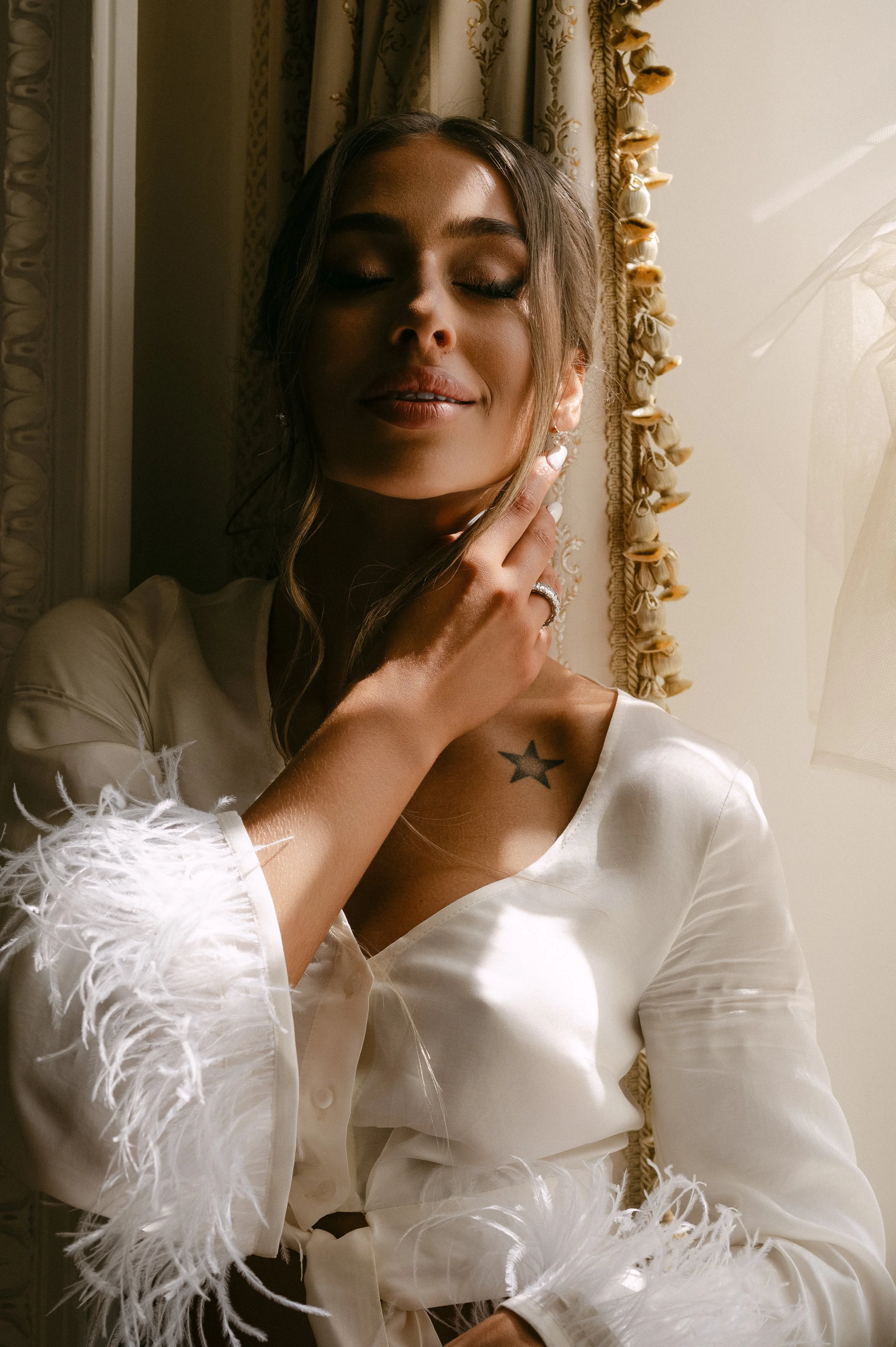 En bryllupsfotografering i Oslo hvor kjærlighet og magiske øyeblikk står i fokus. Jeg spesialiserer meg på bryllupsfotografier i Oslo og er klar til å forevige din store dag!
#BryllupsfotografOslo #OsloBryllup #Bryllupsfotograf #OsloWeddingPhotograph