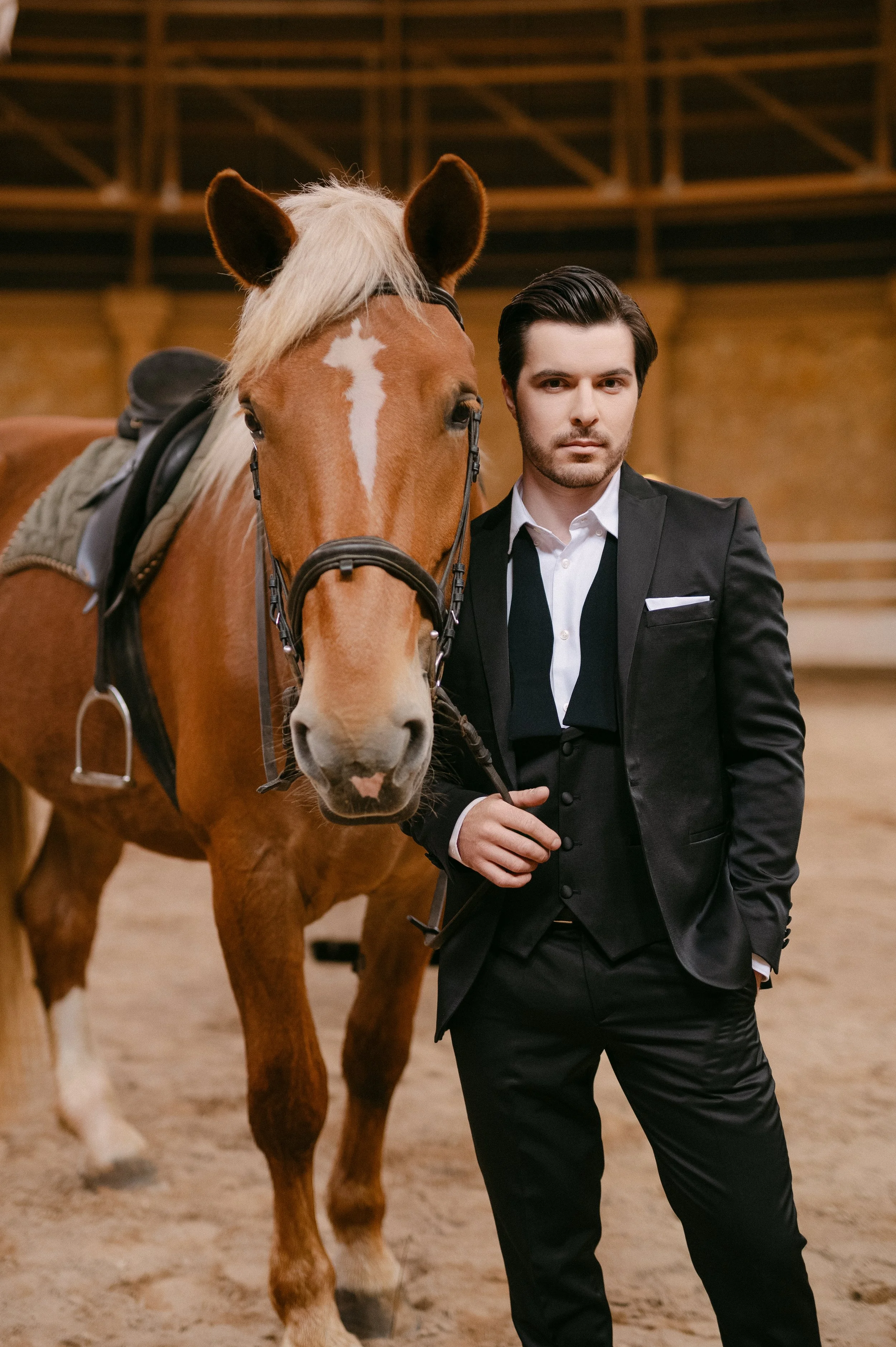 En bryllupsfotografering i Oslo hvor kjærlighet og magiske øyeblikk står i fokus. Jeg spesialiserer meg på bryllupsfotografier i Oslo og er klar til å forevige din store dag!
#BryllupsfotografOslo #OsloBryllup #Bryllupsfotograf #OsloWeddingPhotograph