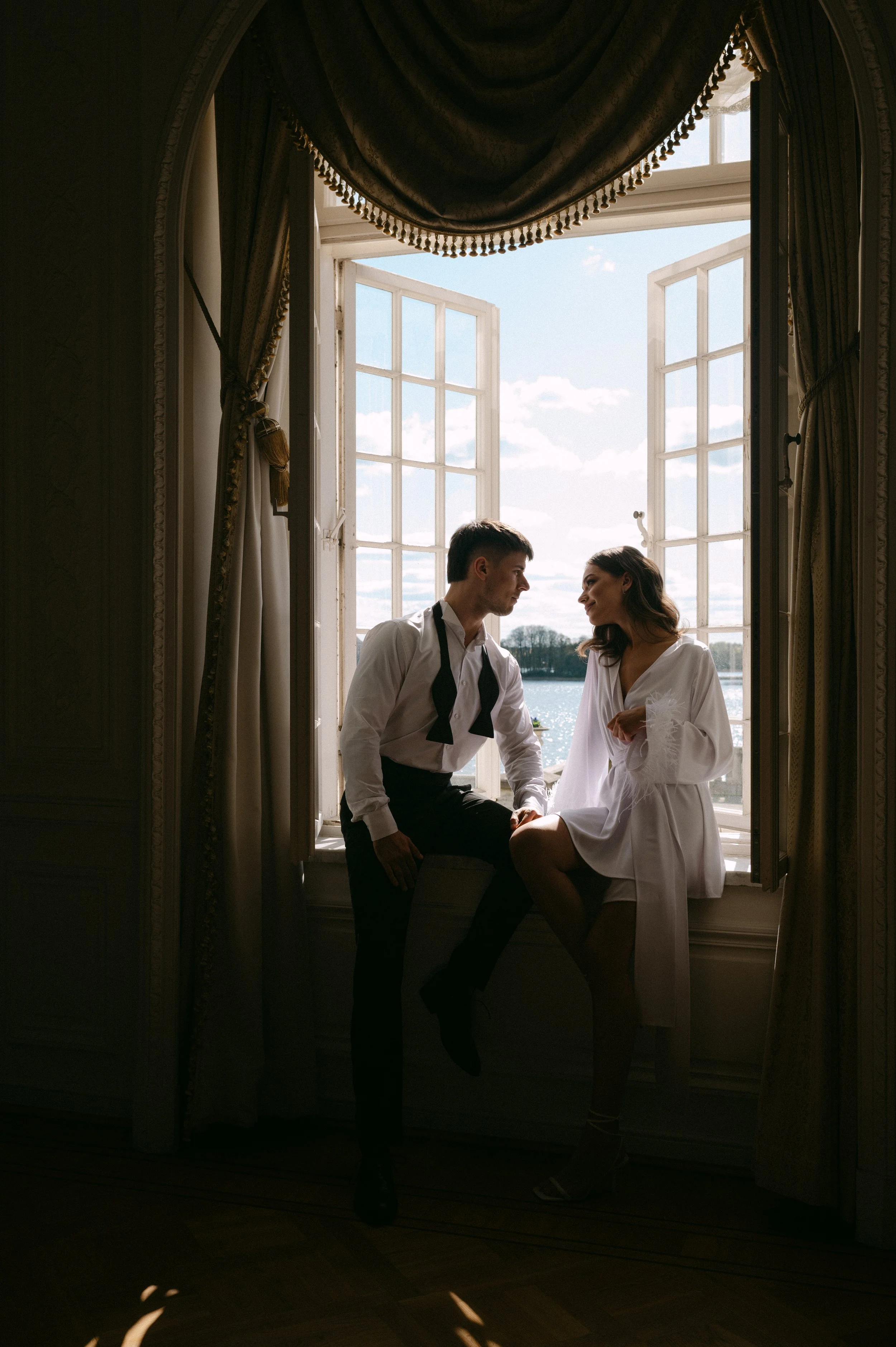 En bryllupsfotografering i Oslo hvor kjærlighet og magiske øyeblikk står i fokus. Jeg spesialiserer meg på bryllupsfotografier i Oslo og er klar til å forevige din store dag!
#BryllupsfotografOslo #OsloBryllup #Bryllupsfotograf #OsloWeddingPhotograph