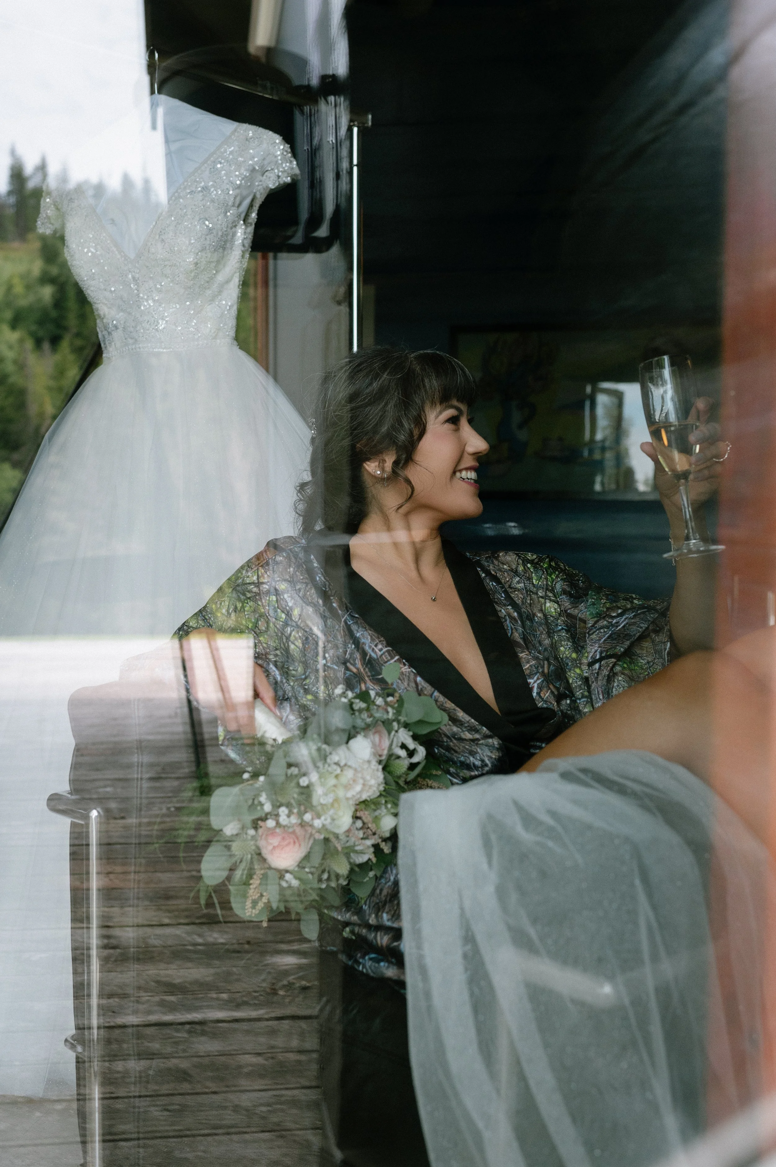 En bryllupsfotografering i Oslo hvor kjærlighet og magiske øyeblikk står i fokus. Jeg spesialiserer meg på bryllupsfotografier i Oslo og er klar til å forevige din store dag!
#BryllupsfotografOslo #OsloBryllup #Bryllupsfotograf #OsloWeddingPhotograph