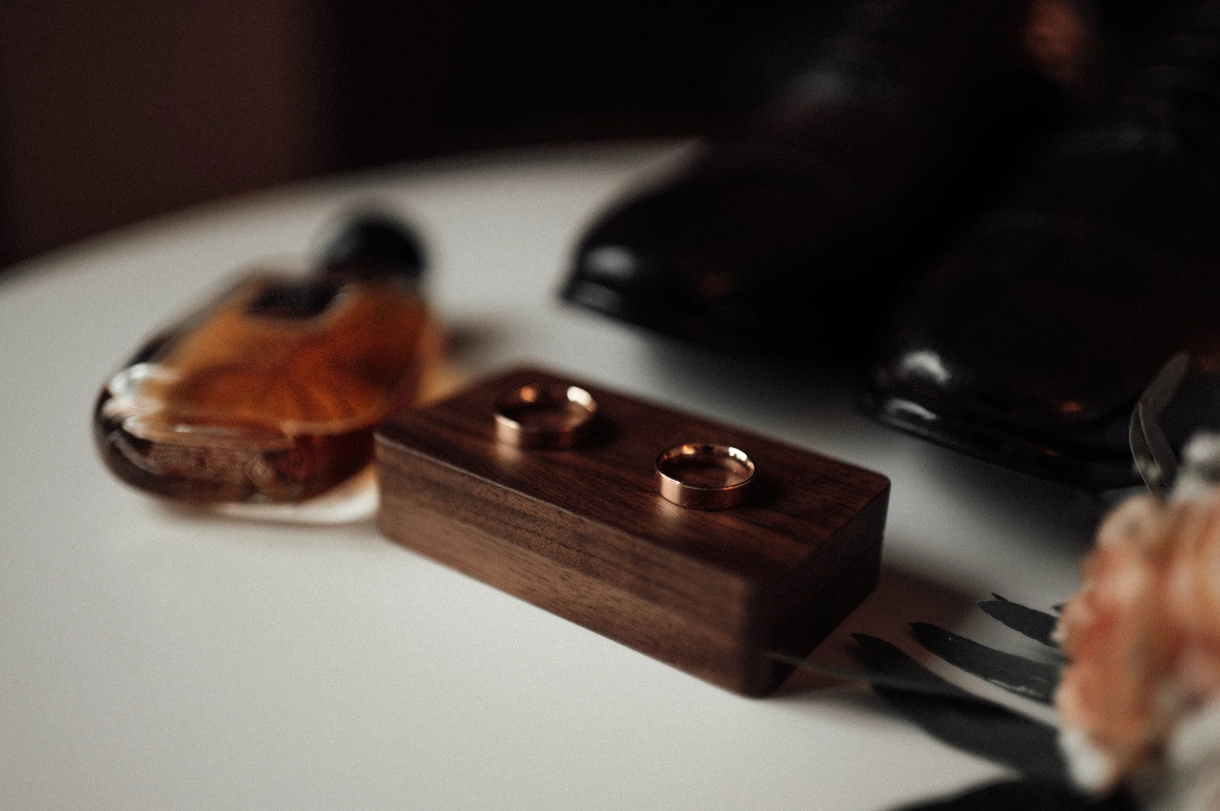 En bryllupsfotografering i Oslo hvor kjærlighet og magiske øyeblikk står i fokus. Jeg spesialiserer meg på bryllupsfotografier i Oslo og er klar til å forevige din store dag!
#BryllupsfotografOslo #OsloBryllup #Bryllupsfotograf #OsloWeddingPhotograph