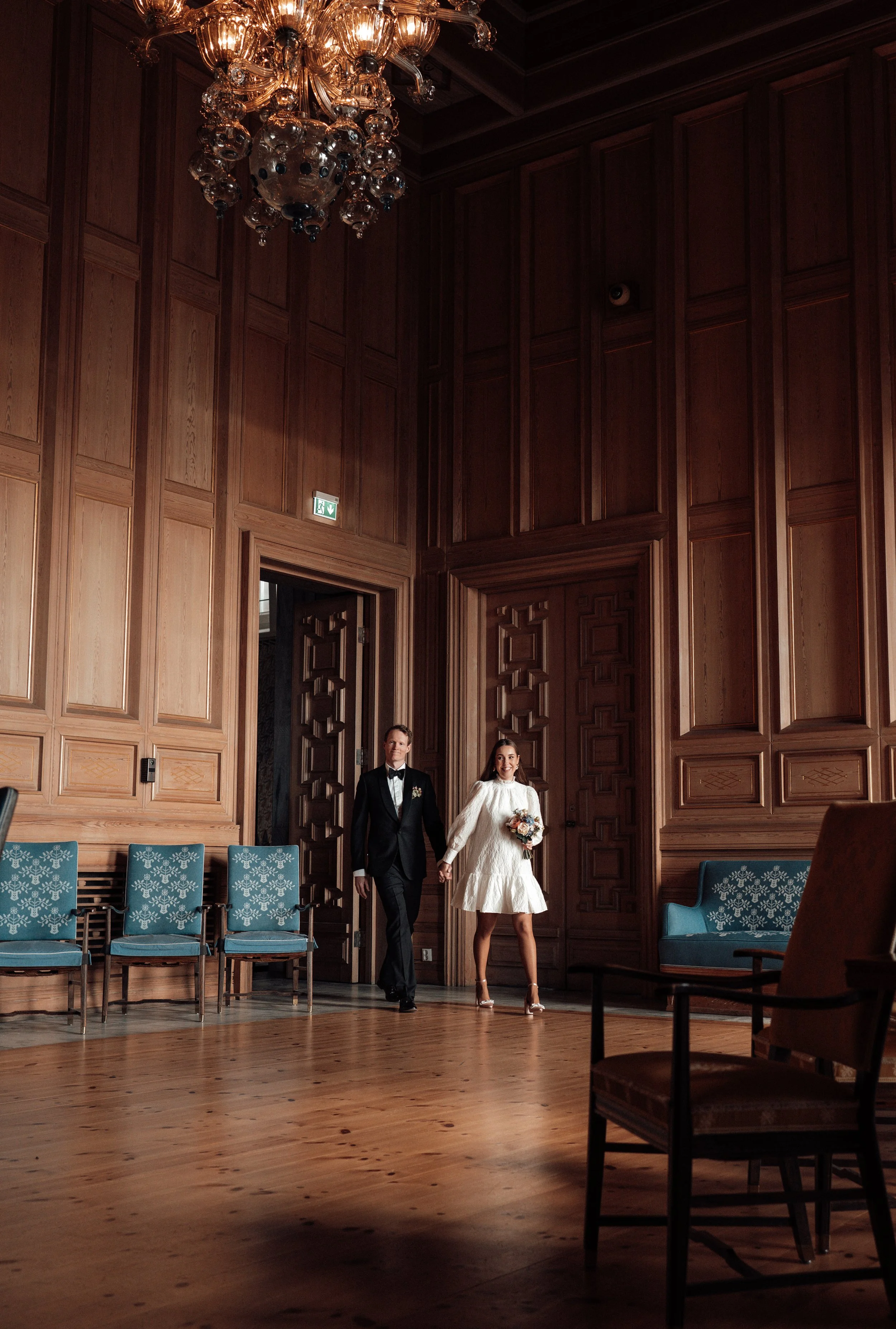 En bryllupsfotografering i Oslo hvor kjærlighet og magiske øyeblikk står i fokus. Jeg spesialiserer meg på bryllupsfotografier i Oslo og er klar til å forevige din store dag!
#BryllupsfotografOslo #OsloBryllup #Bryllupsfotograf #OsloWeddingPhotograph