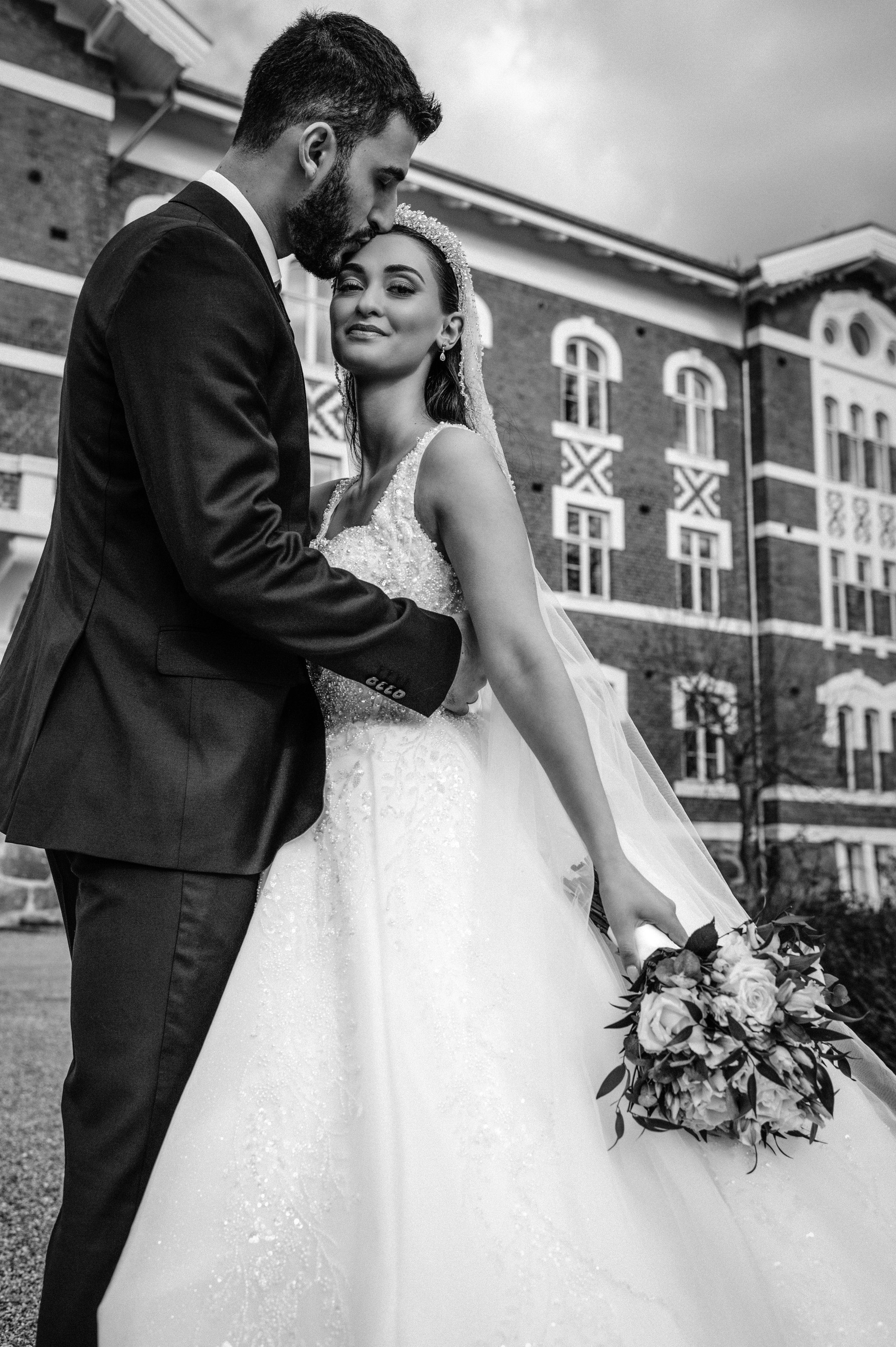 En bryllupsfotografering i Oslo hvor kjærlighet og magiske øyeblikk står i fokus. Jeg spesialiserer meg på bryllupsfotografier i Oslo og er klar til å forevige din store dag!
#BryllupsfotografOslo #OsloBryllup #Bryllupsfotograf #OsloWeddingPhotograph