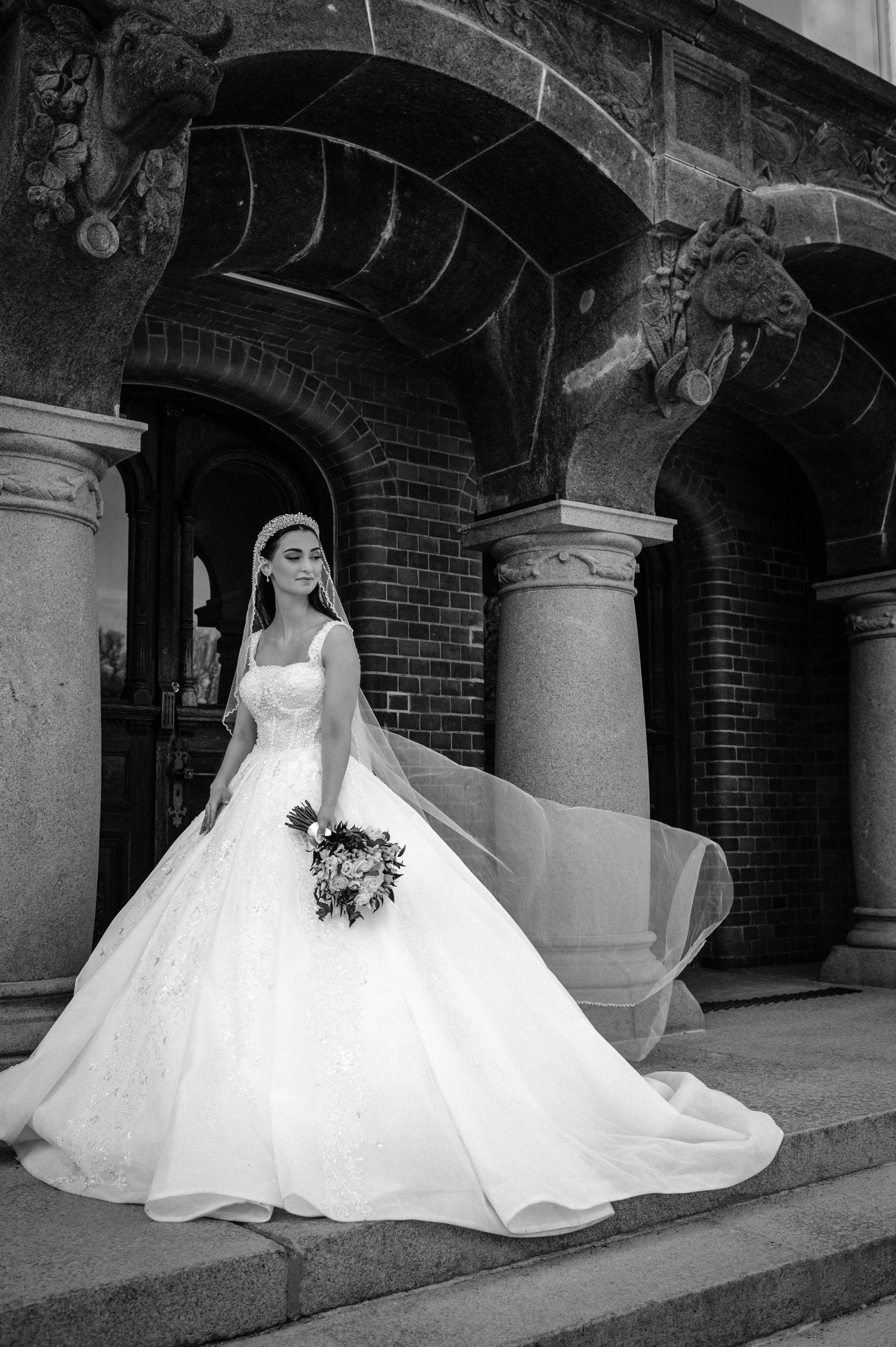 En bryllupsfotografering i Oslo hvor kjærlighet og magiske øyeblikk står i fokus. Jeg spesialiserer meg på bryllupsfotografier i Oslo og er klar til å forevige din store dag!
#BryllupsfotografOslo #OsloBryllup #Bryllupsfotograf #OsloWeddingPhotograph